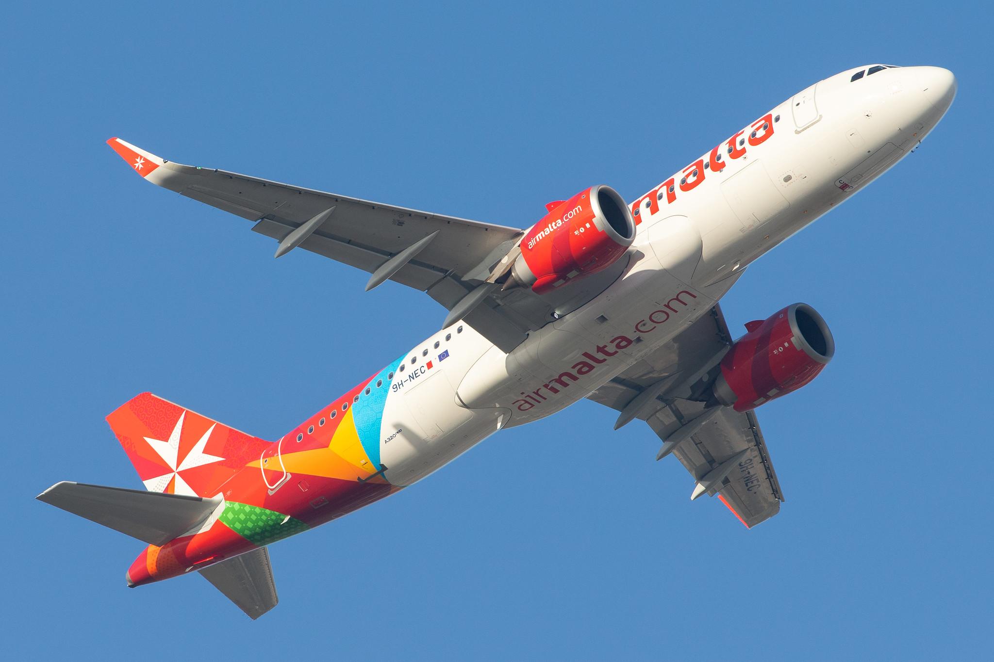 London Heathrow Airport: Air Malta (KM / AMC) |  Airbus A320-251N A20N | 9H-NEC | MSN 9049