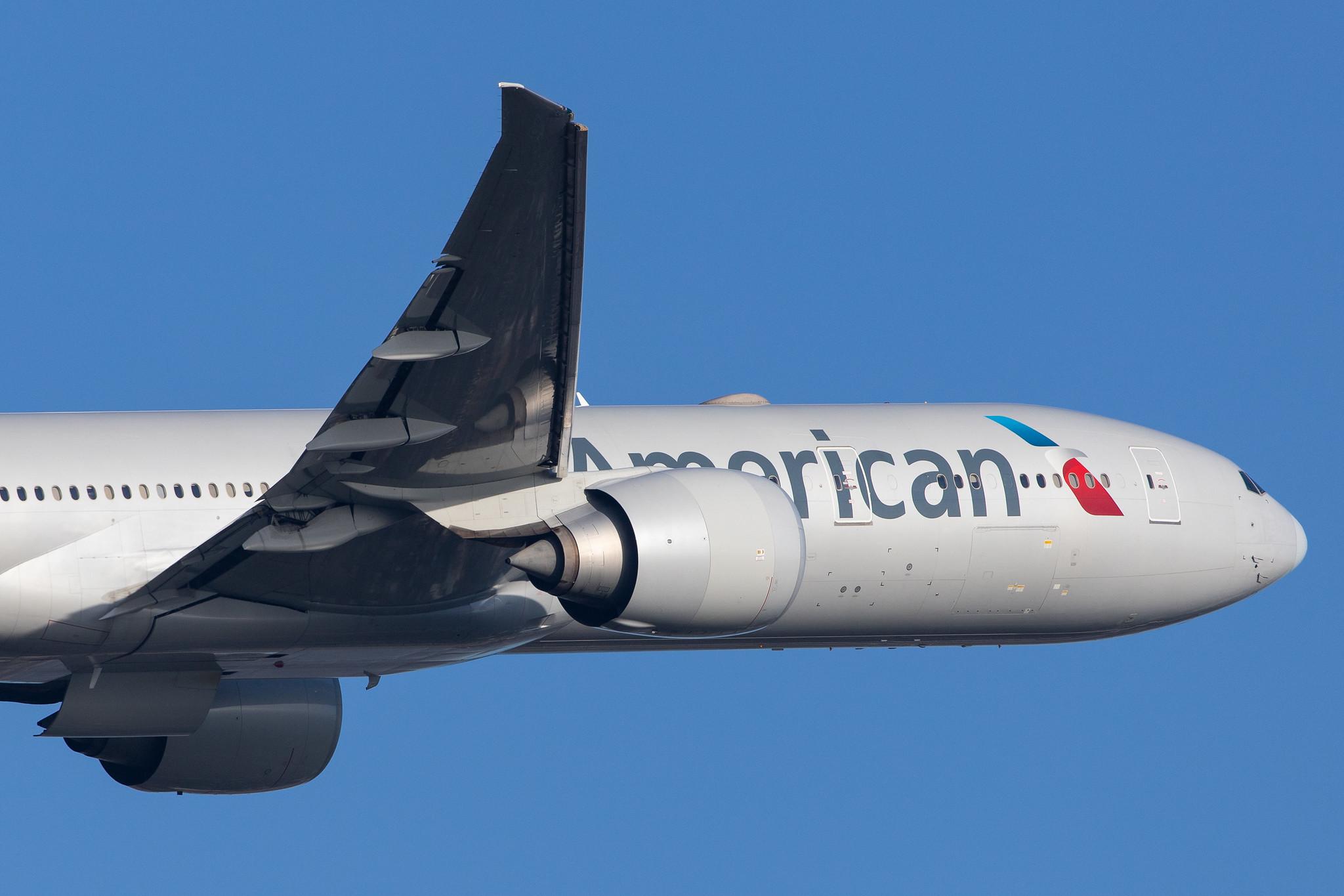 London Heathrow Airport: American Airlines (AA / AAL) |  Boeing 777-323(ER) B77W | N731AN | MSN 33523