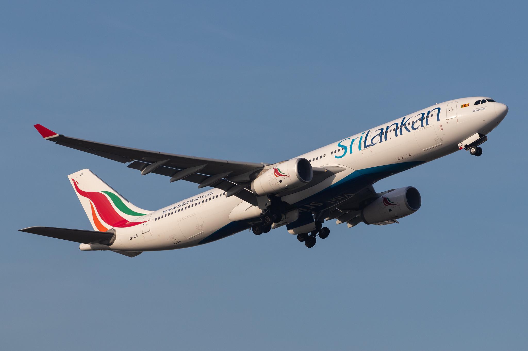 London Heathrow Airport: SriLankan Airlines (UL / ALK) |  Airbus A330-343 A333 | 4R-ALO | MSN 1650