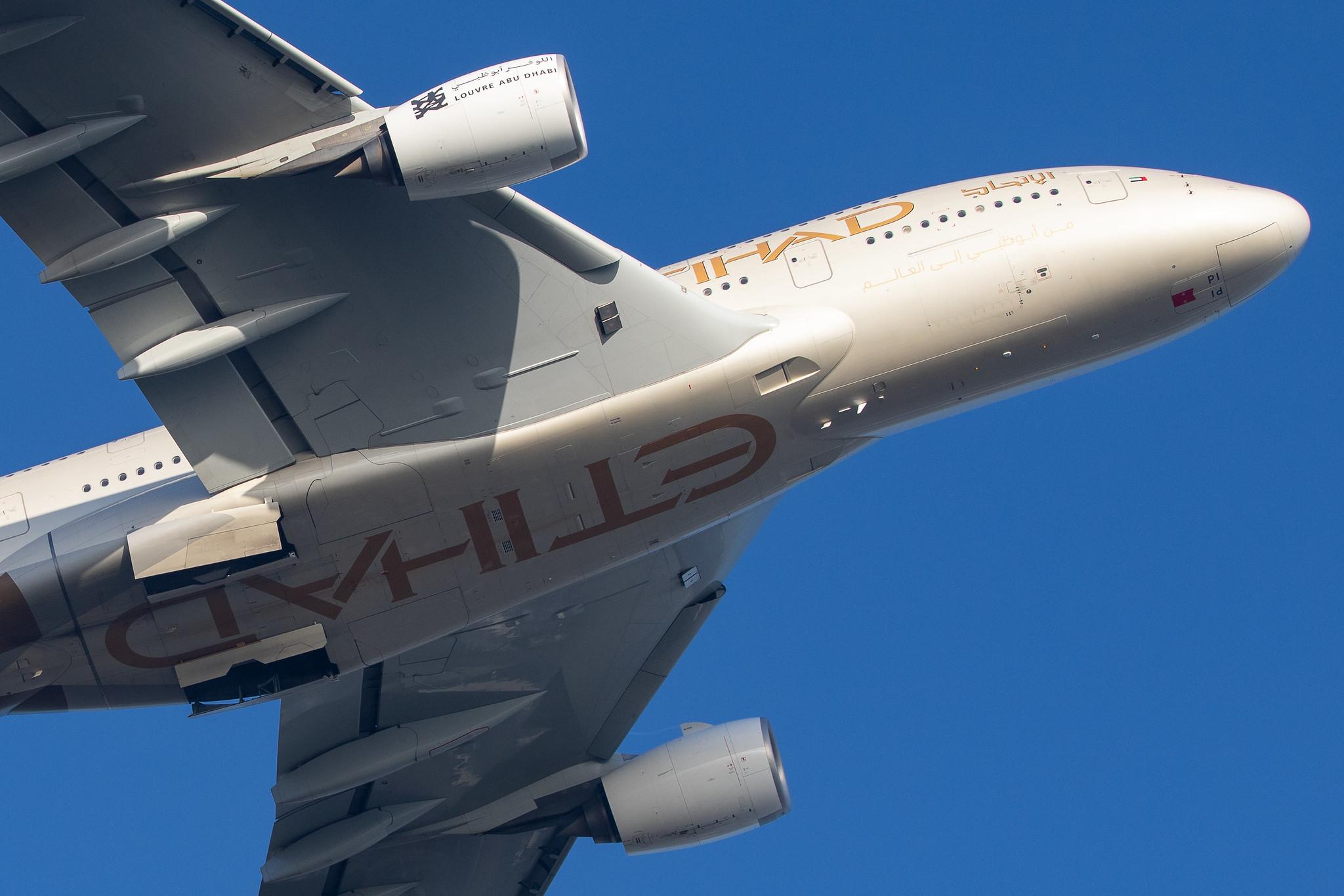 London Heathrow Airport: Etihad Airways (EY / ETD) |  Airbus A380-861 A388 | A6-API | MSN 233