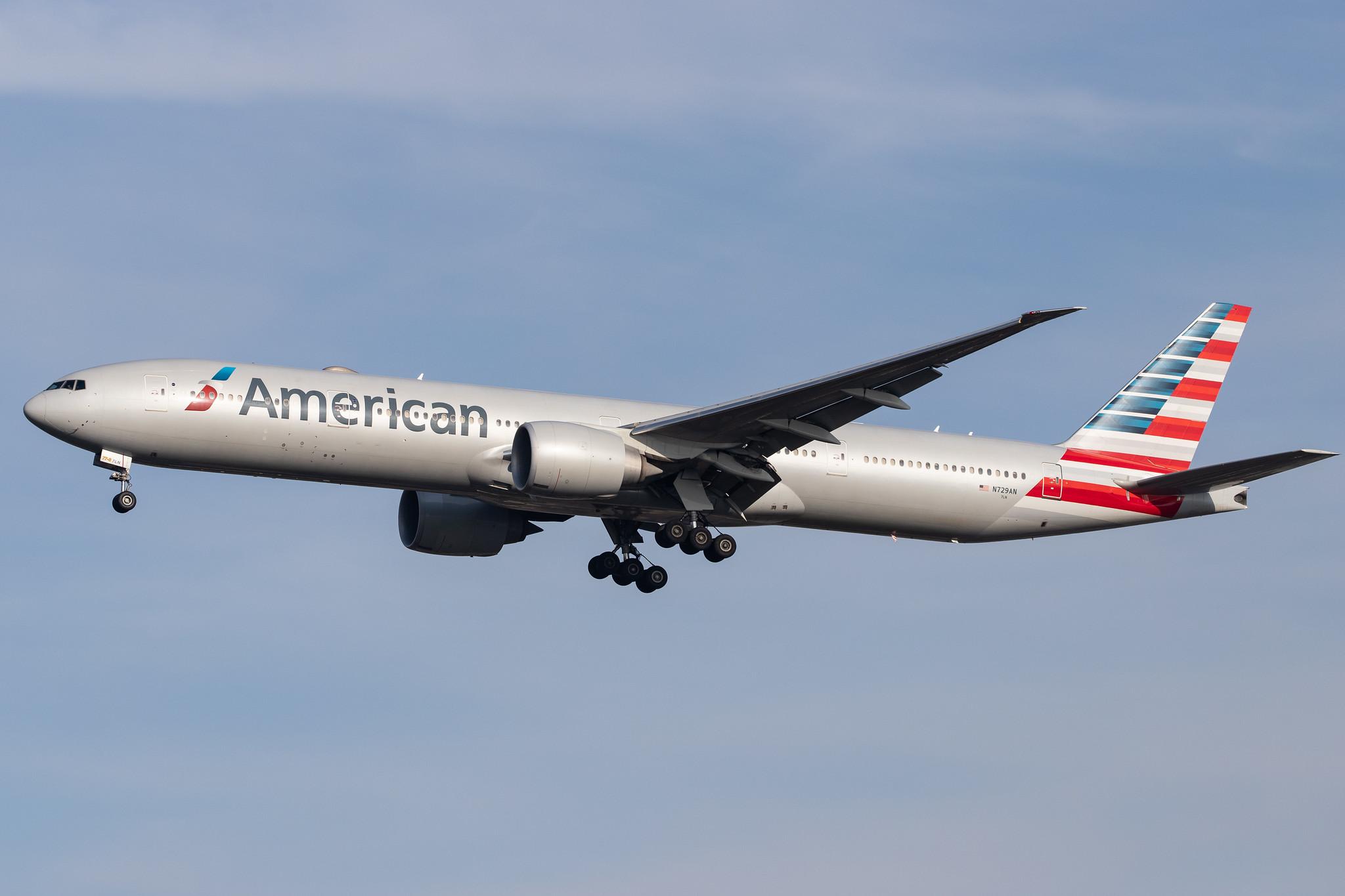 London Heathrow Airport: American Airlines (AA / AAL) |  Boeing 777-323(ER) B77W | N729AN | MSN 33127