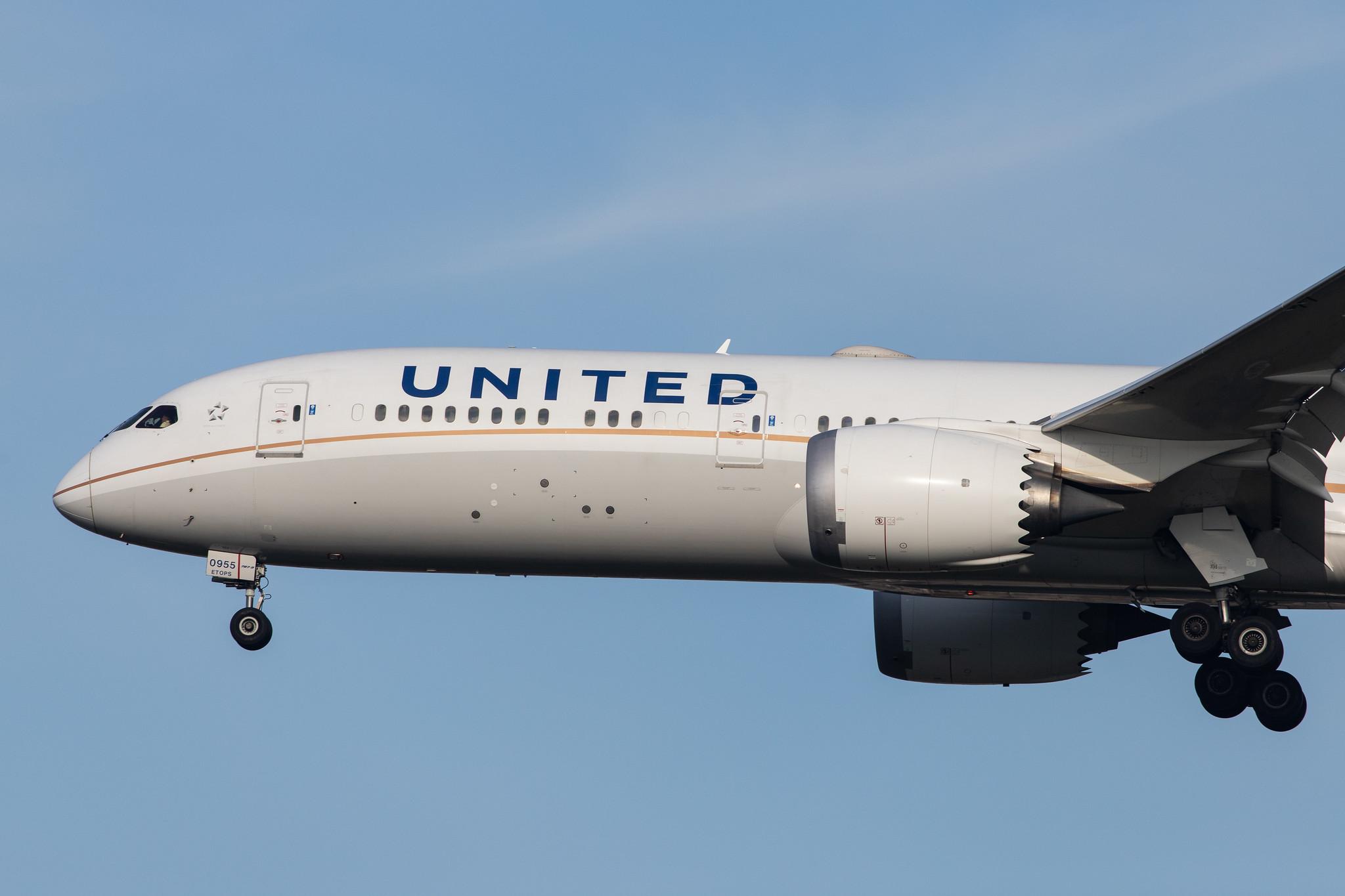 London Heathrow Airport: United Airlines (UA / UAL) |  Boeing 787-9 Dreamliner B789 | N38955 | MSN 37814