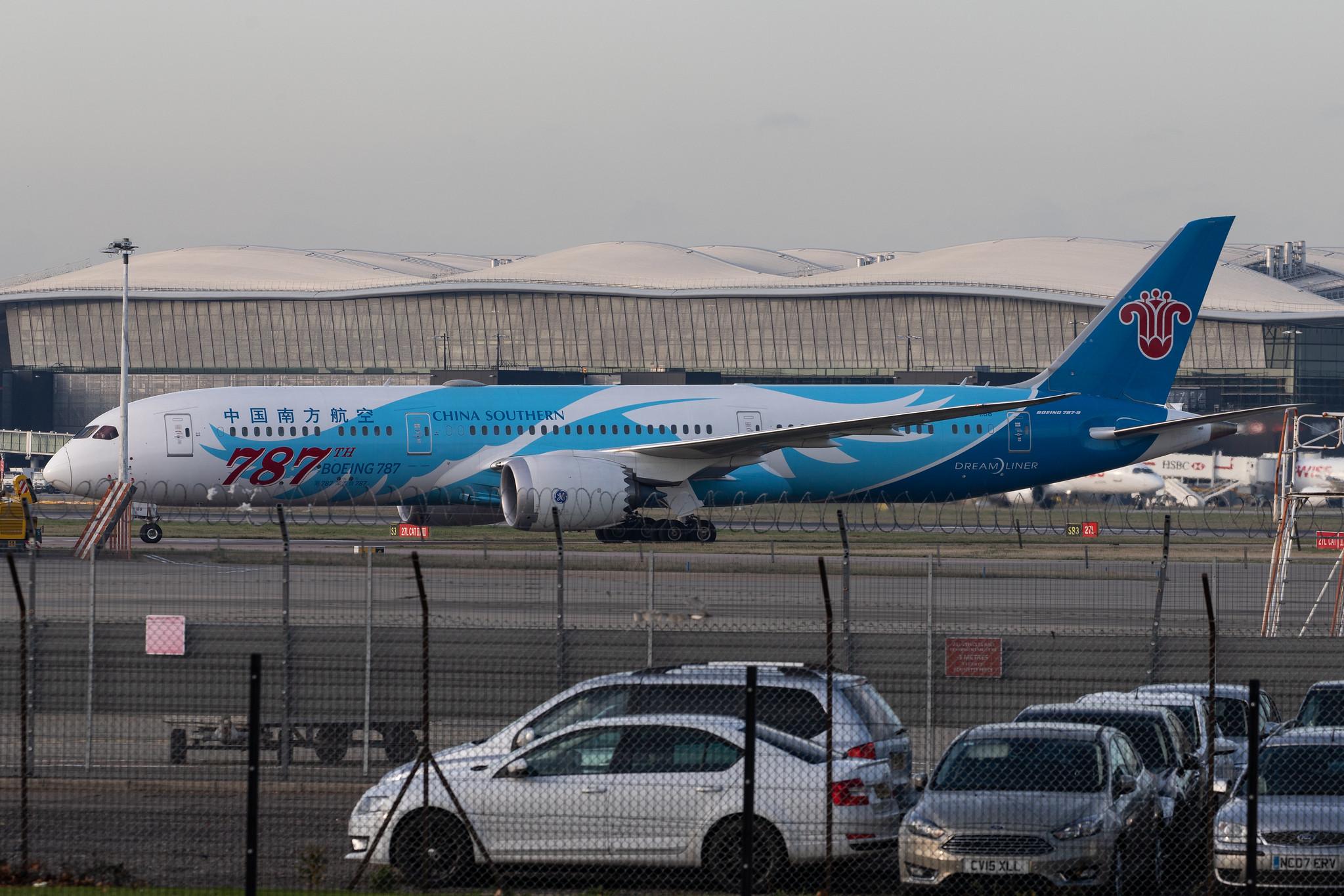 London Heathrow Airport: China Southern (CZ / CSN) |  Livery: 787th Boeing 787 Livery | Operator: China Southern Airlines |  Boeing 787-9 Dreamliner B789 | B-1168 | MSN 38797
