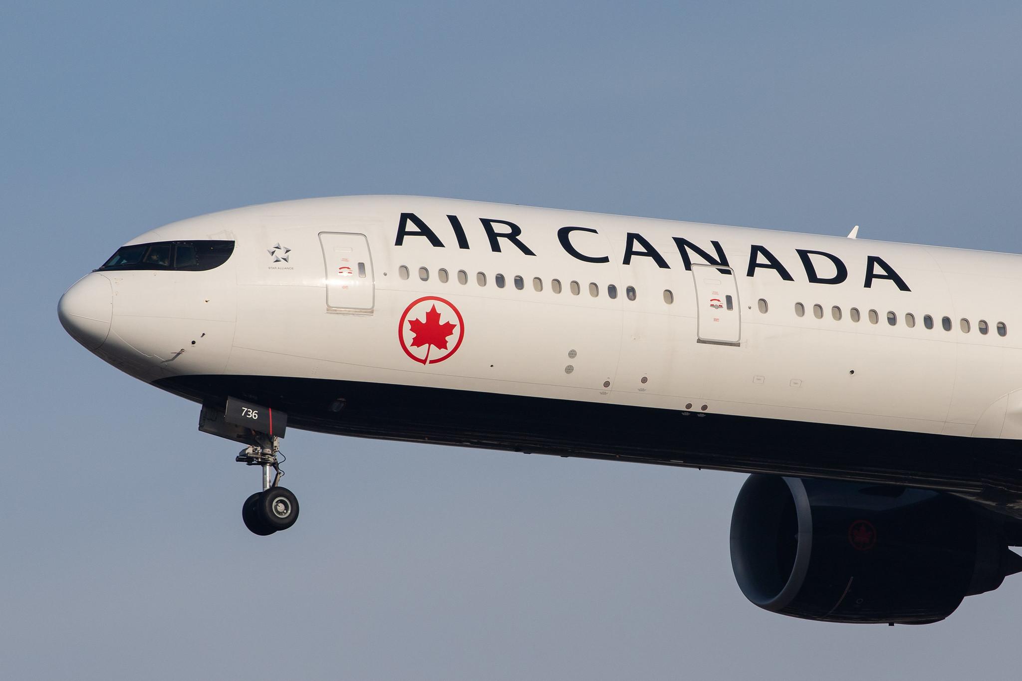 London Heathrow Airport: Air Canada (AC / ACA) |  Boeing 777-333(ER) B77W | C-FIUV | MSN 35248