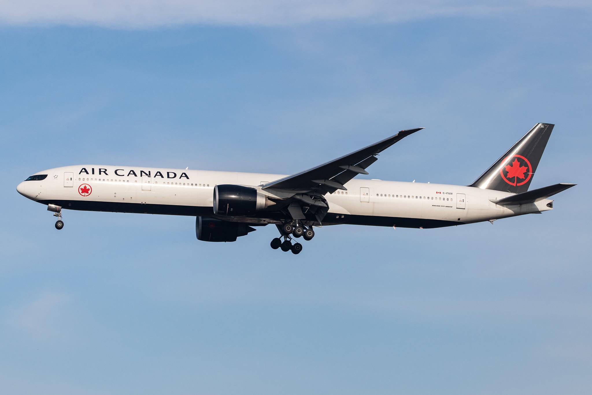 London Heathrow Airport: Air Canada (AC / ACA) |  Boeing 777-333(ER) B77W | C-FIUV | MSN 35248