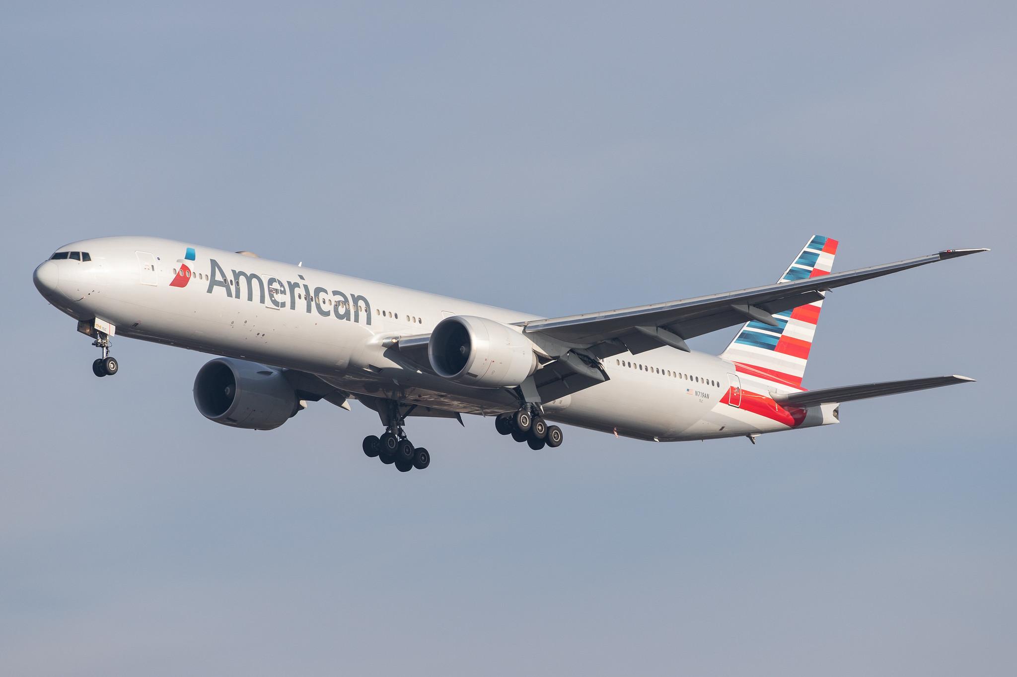 London Heathrow Airport: American Airlines (AA / AAL) |  Boeing 777-323(ER) B77W | N719AN | MSN 41668
