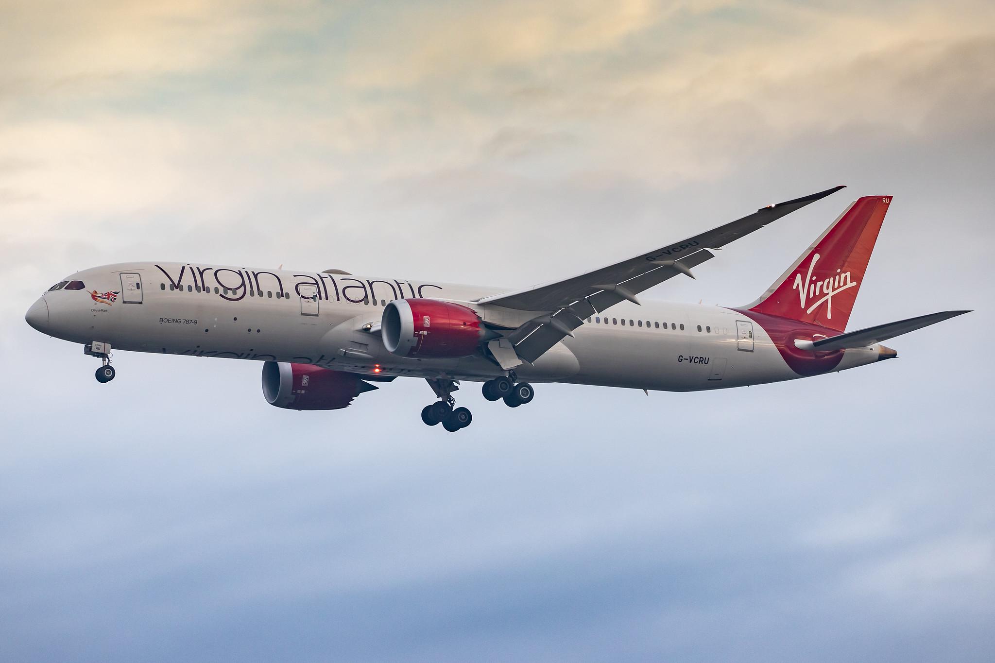 London Heathrow Airport: Virgin Atlantic (VS / VIR) |  Boeing 787-9 Dreamliner B789 | G-VCRU | MSN 37972