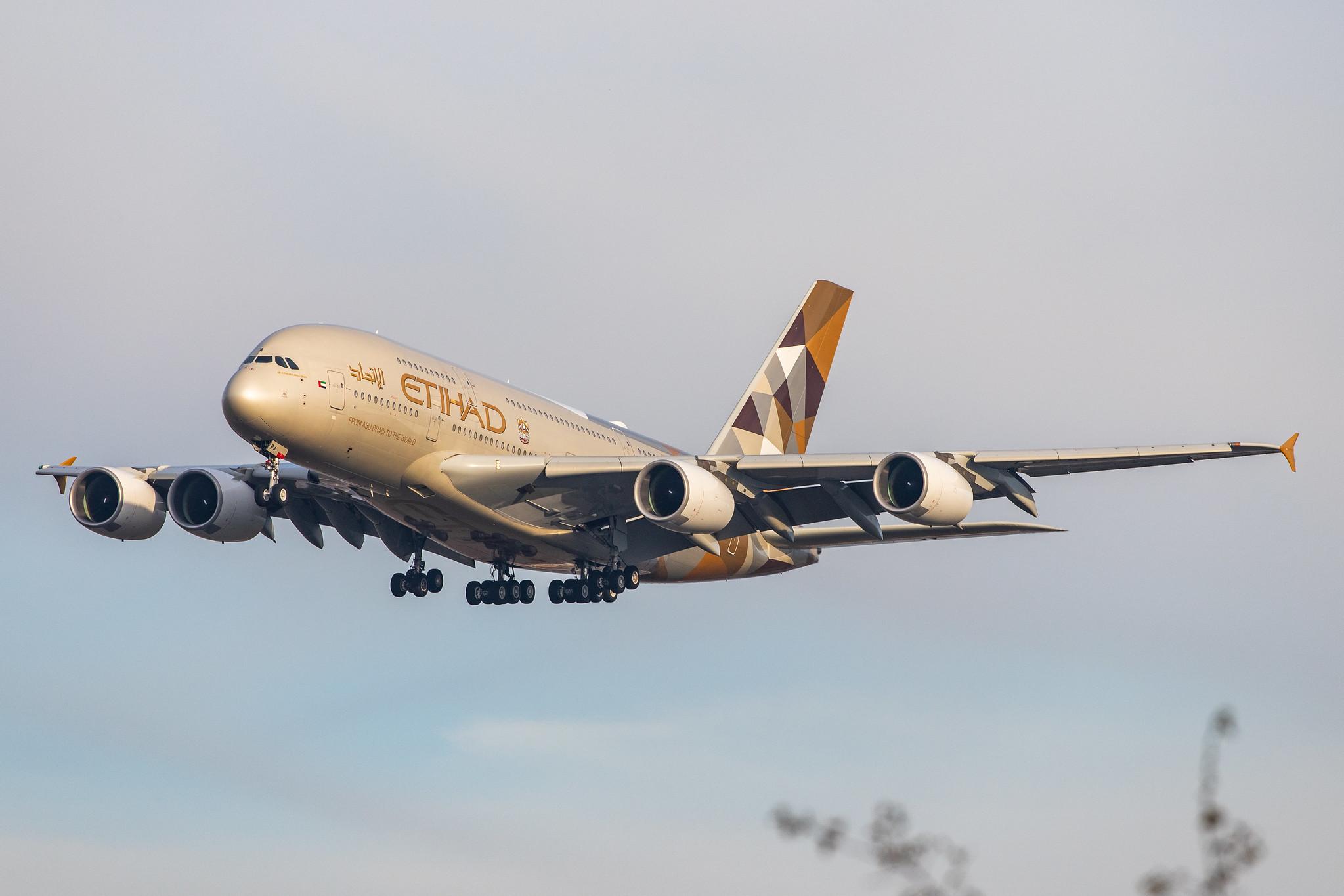 London Heathrow Airport: Etihad Airways (EY / ETD) |  Airbus A380-861 A388 | A6-APA | MSN 166