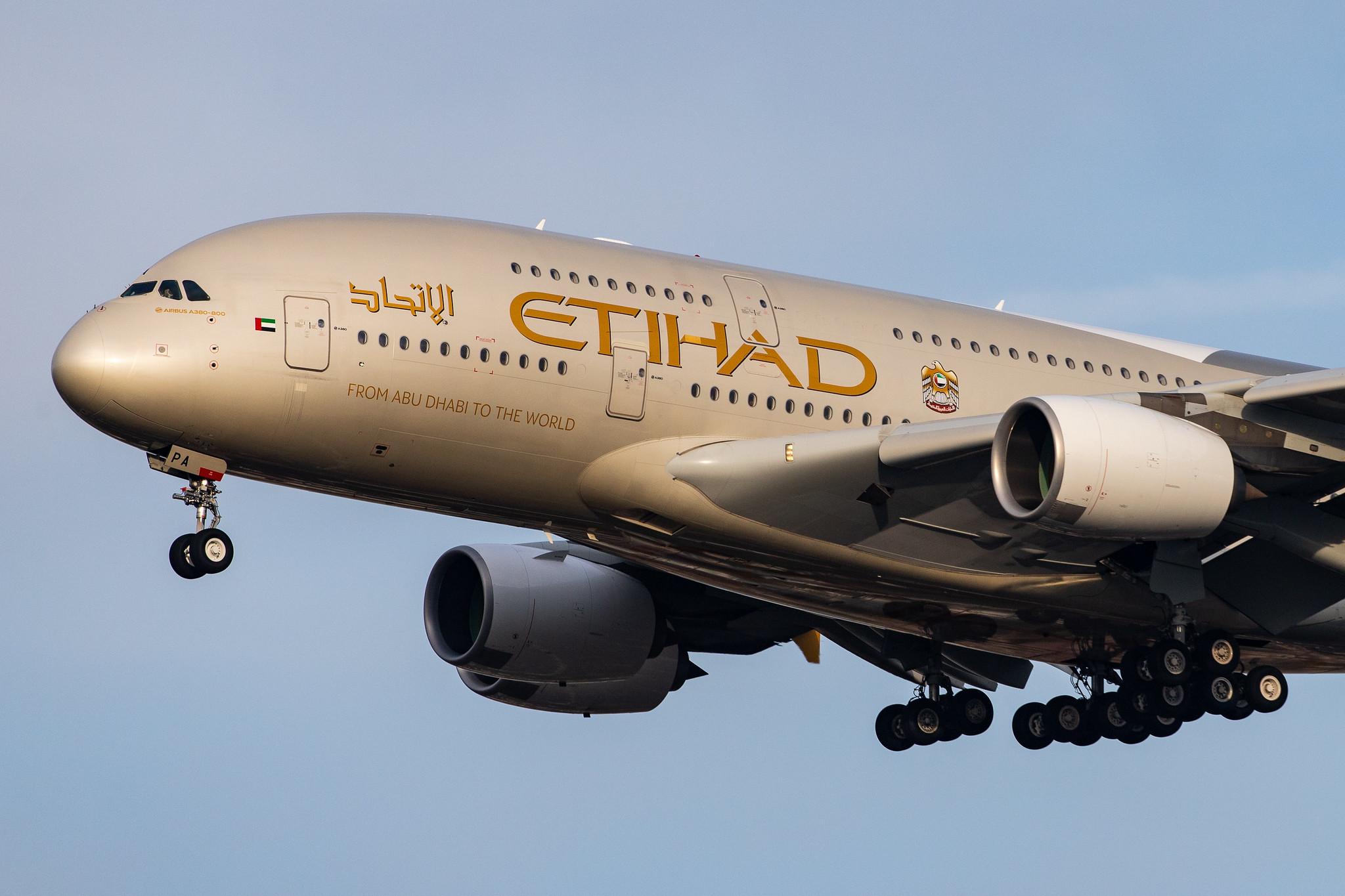 London Heathrow Airport: Etihad Airways (EY / ETD) |  Airbus A380-861 A388 | A6-APA | MSN 166