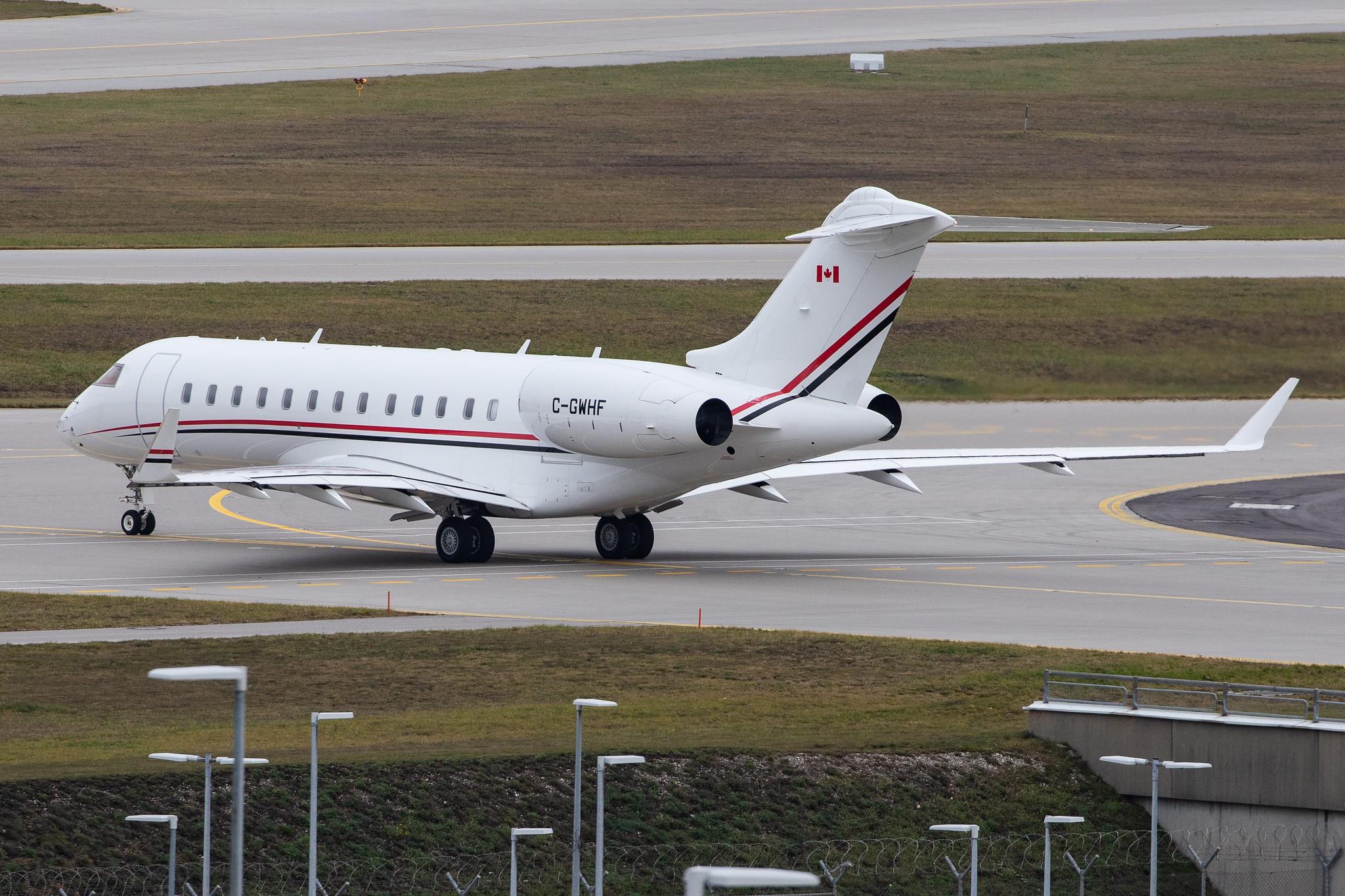 Munich Airport: Skyservice Business Aviation (/ SYB) |  Bombardier Global 6000 GLEX | C-GWHF | MSN 9407