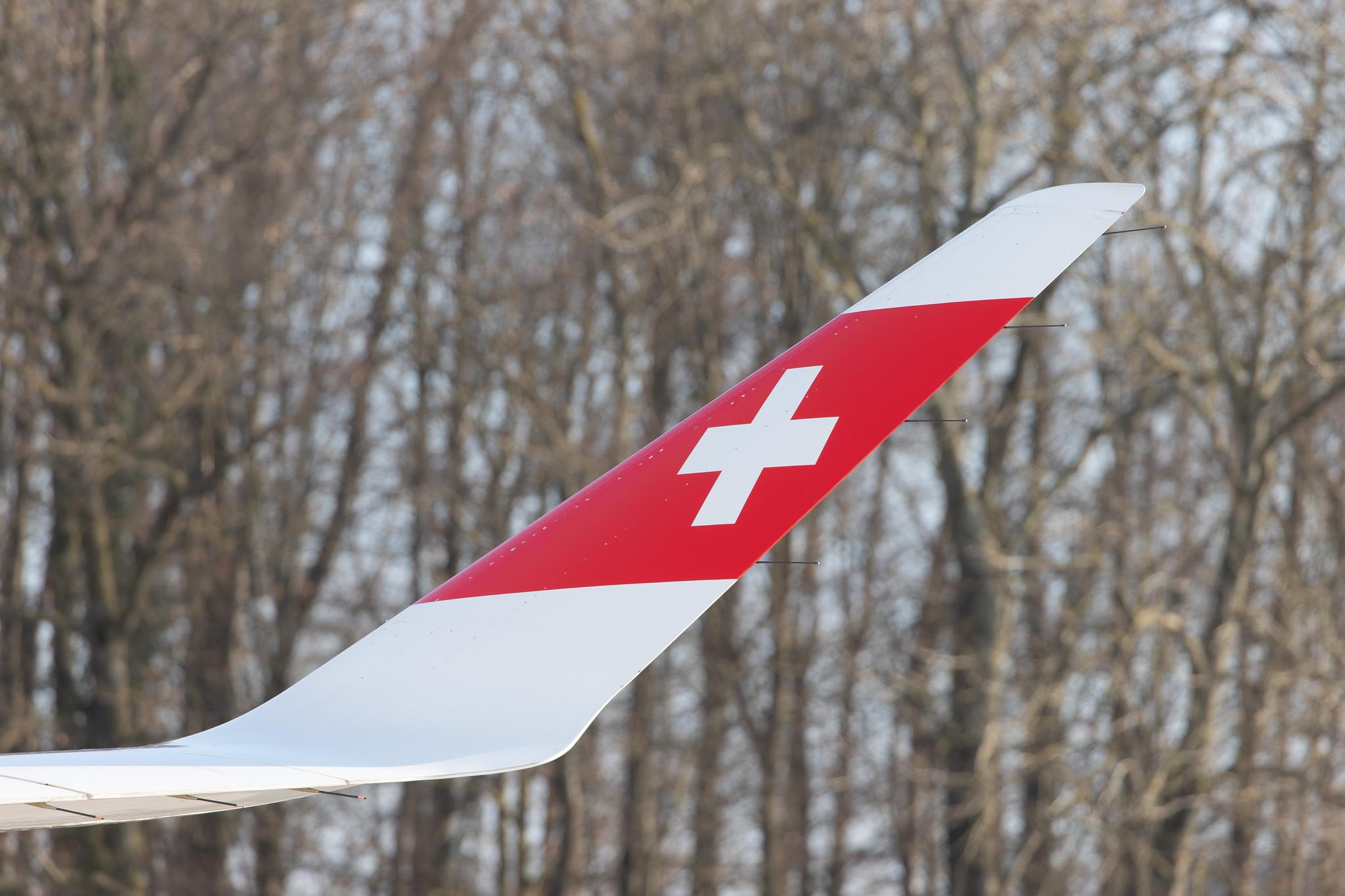 Flughafen Zürich: Swiss (LX / SWR) |  Airbus A220-100 BCS1 | HB-JBA | MSN 50010