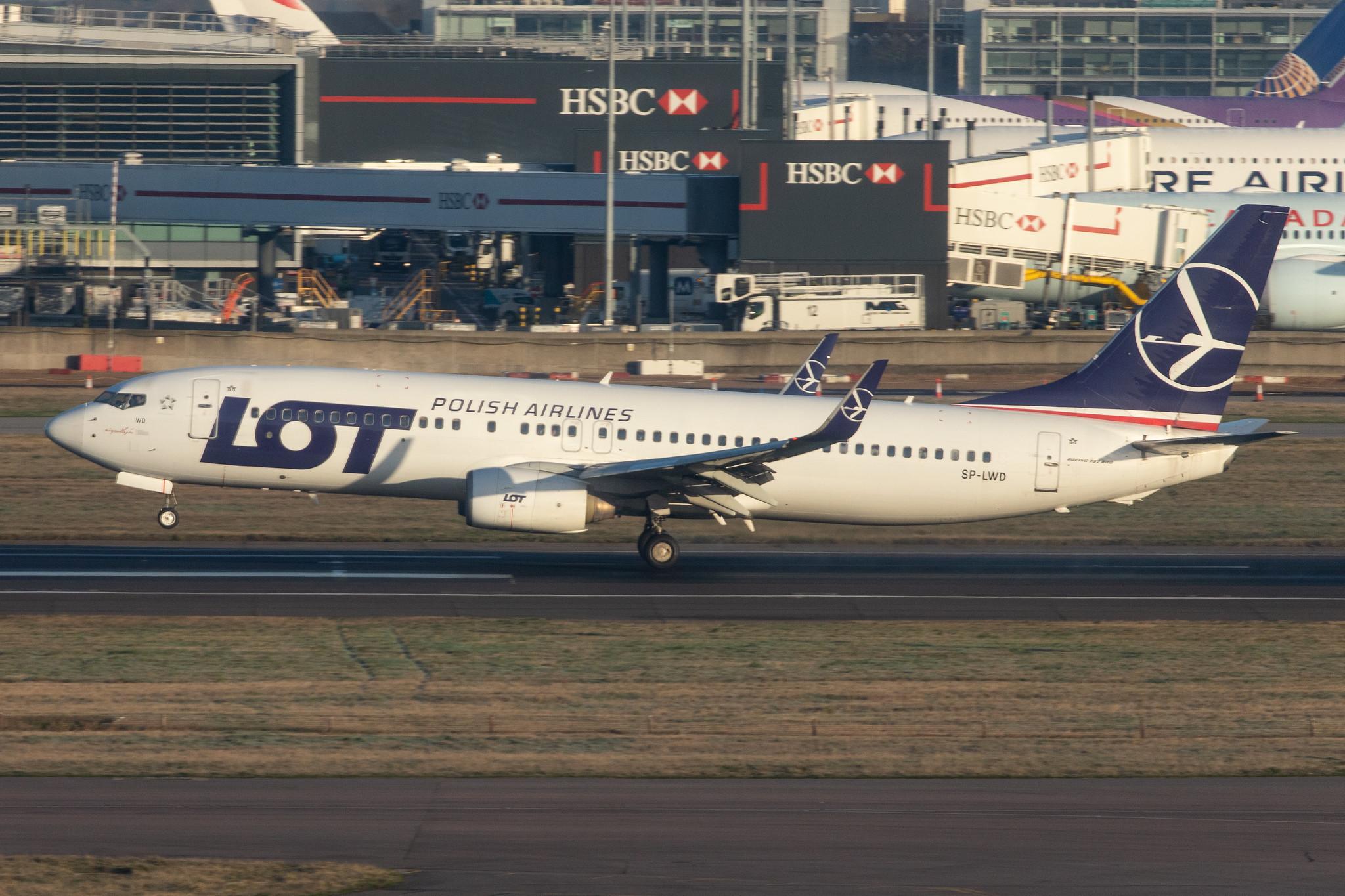 London Heathrow Airport: LOT (LO / LOT) |  Boeing 737-89P B738 | SP-LWD | MSN 32802