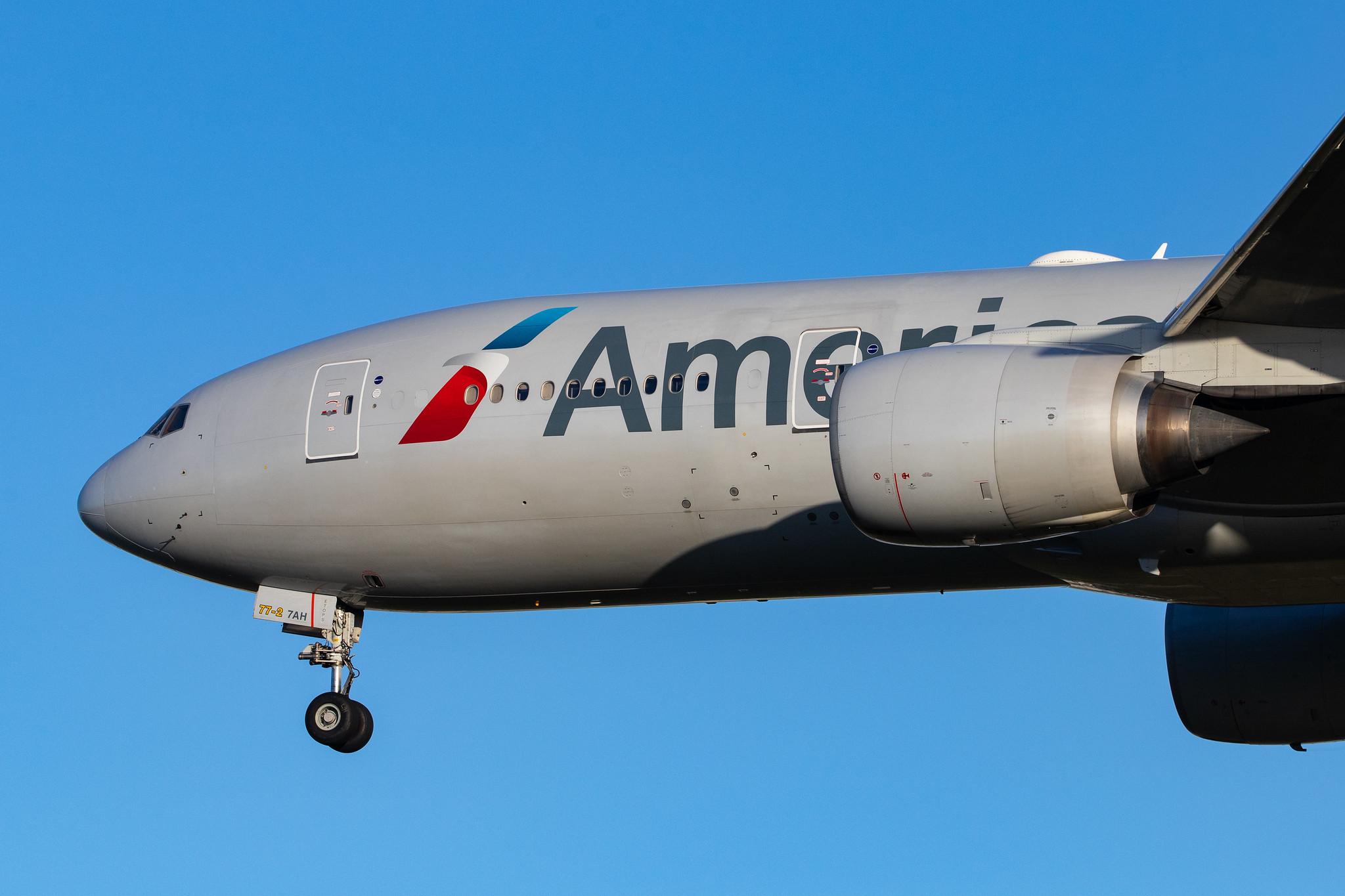 London Heathrow Airport: American Airlines (AA / AAL) |  Boeing 777-223(ER) B772 | N777AN | MSN 29585