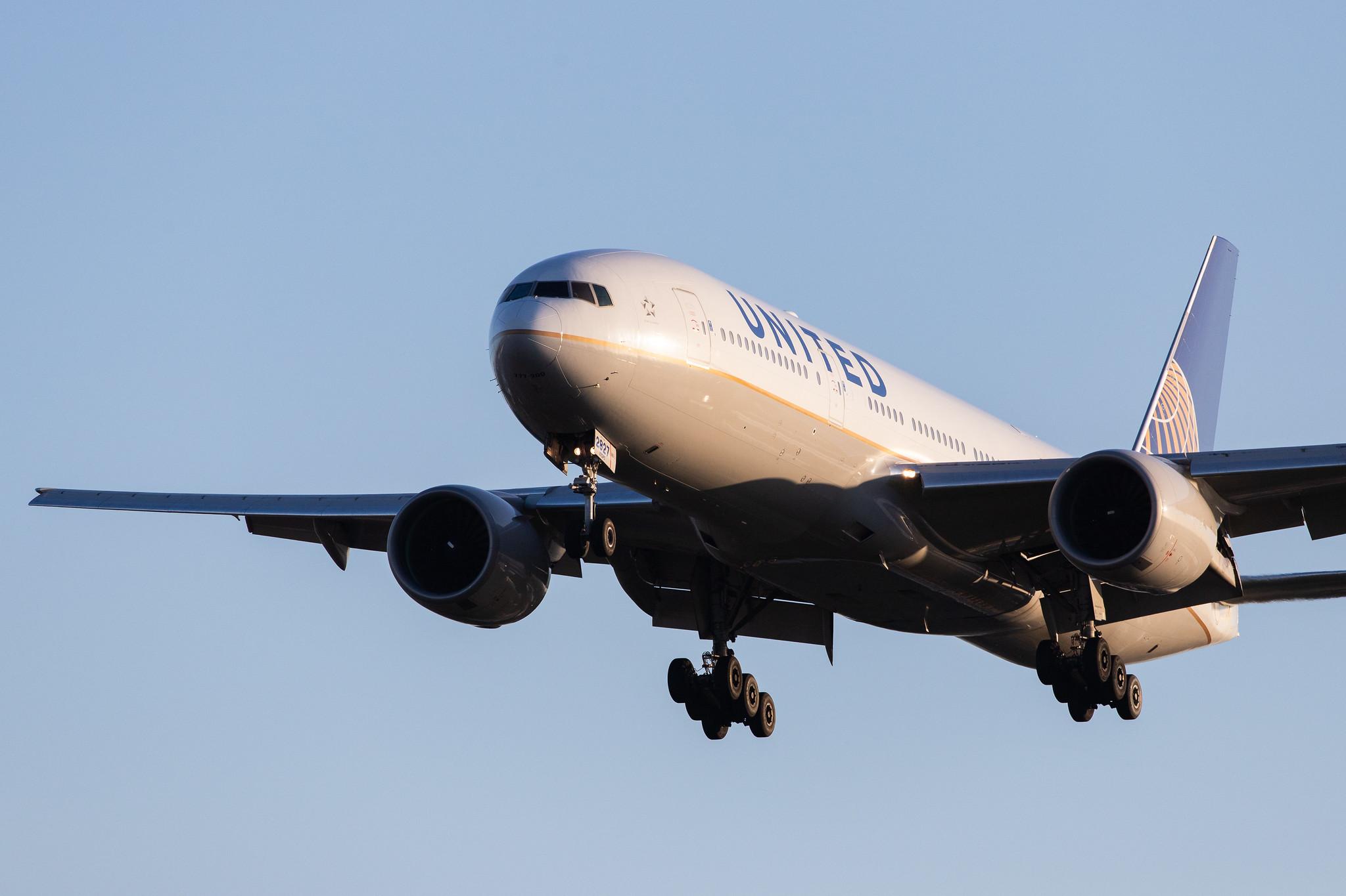 London Heathrow Airport: United Airlines (UA / UAL) |  Boeing 777-222(ER) B772 | N227UA | MSN 30555