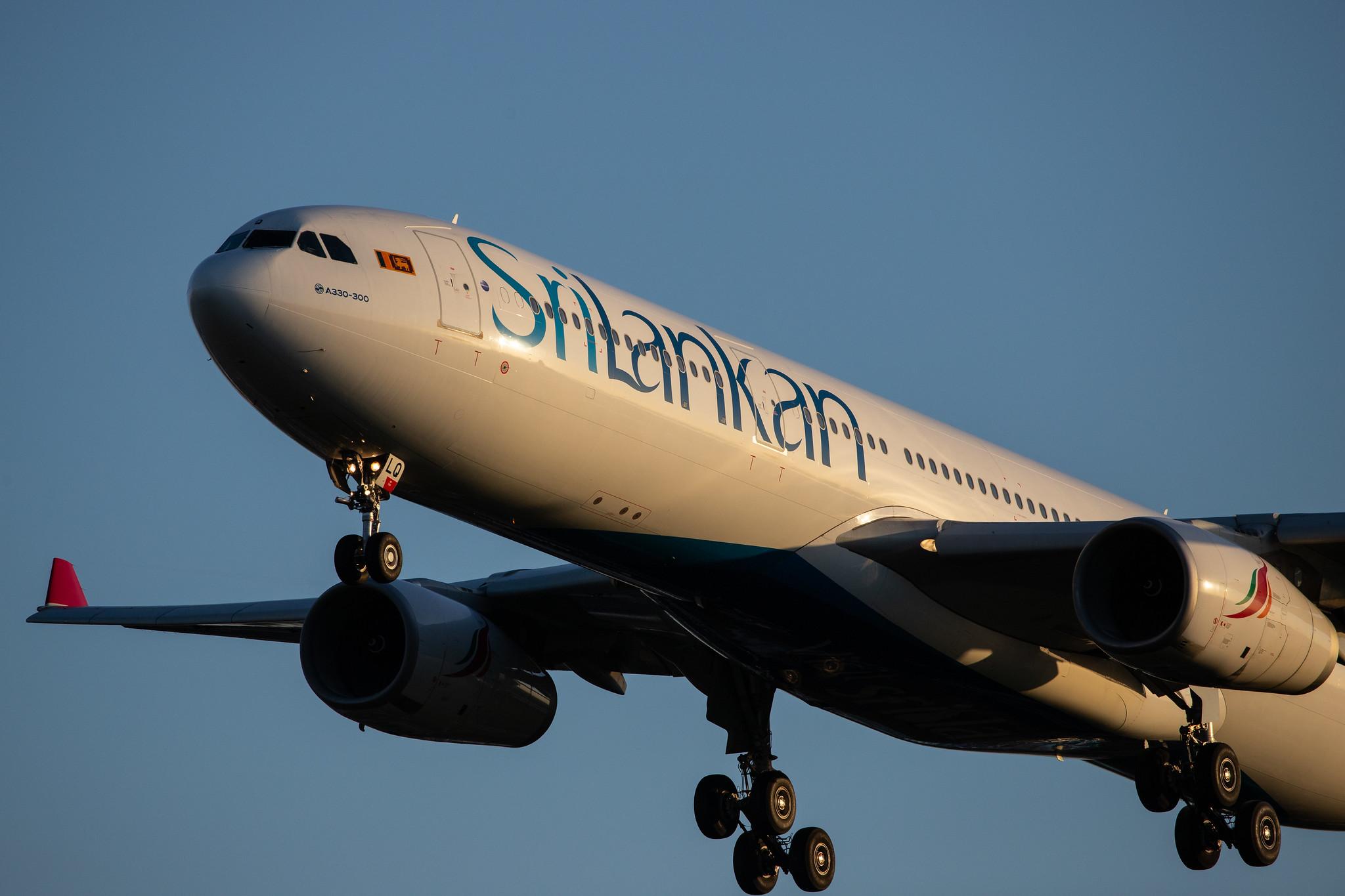 London Heathrow Airport: SriLankan Airlines (UL / ALK) |  Airbus A330-343 A333 | 4R-ALQ | MSN 1687