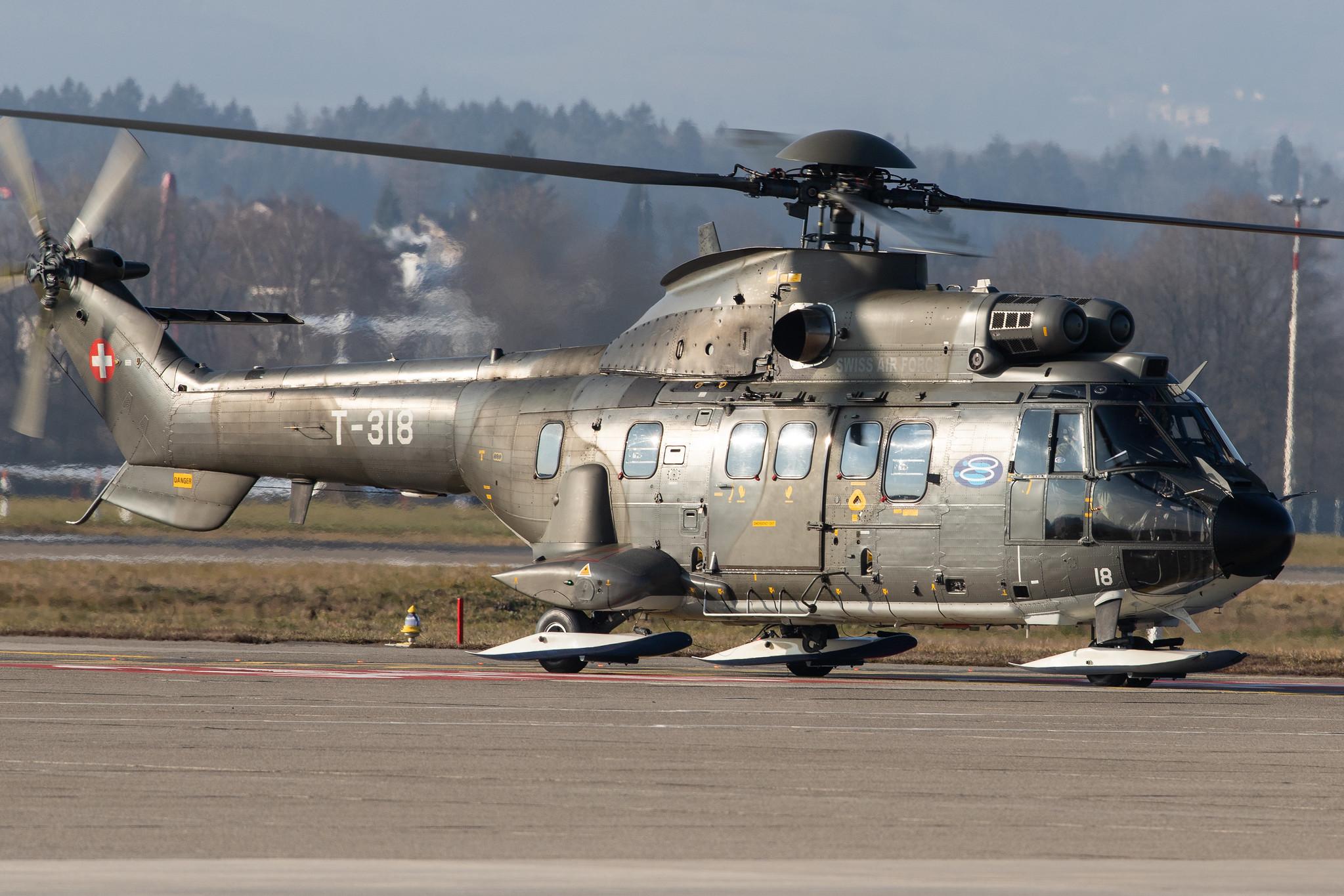 Flughafen Zürich: Swiss Air Force |  Eurocopter AS-532UL Cougar AS32 | T-318 | MSN 2340