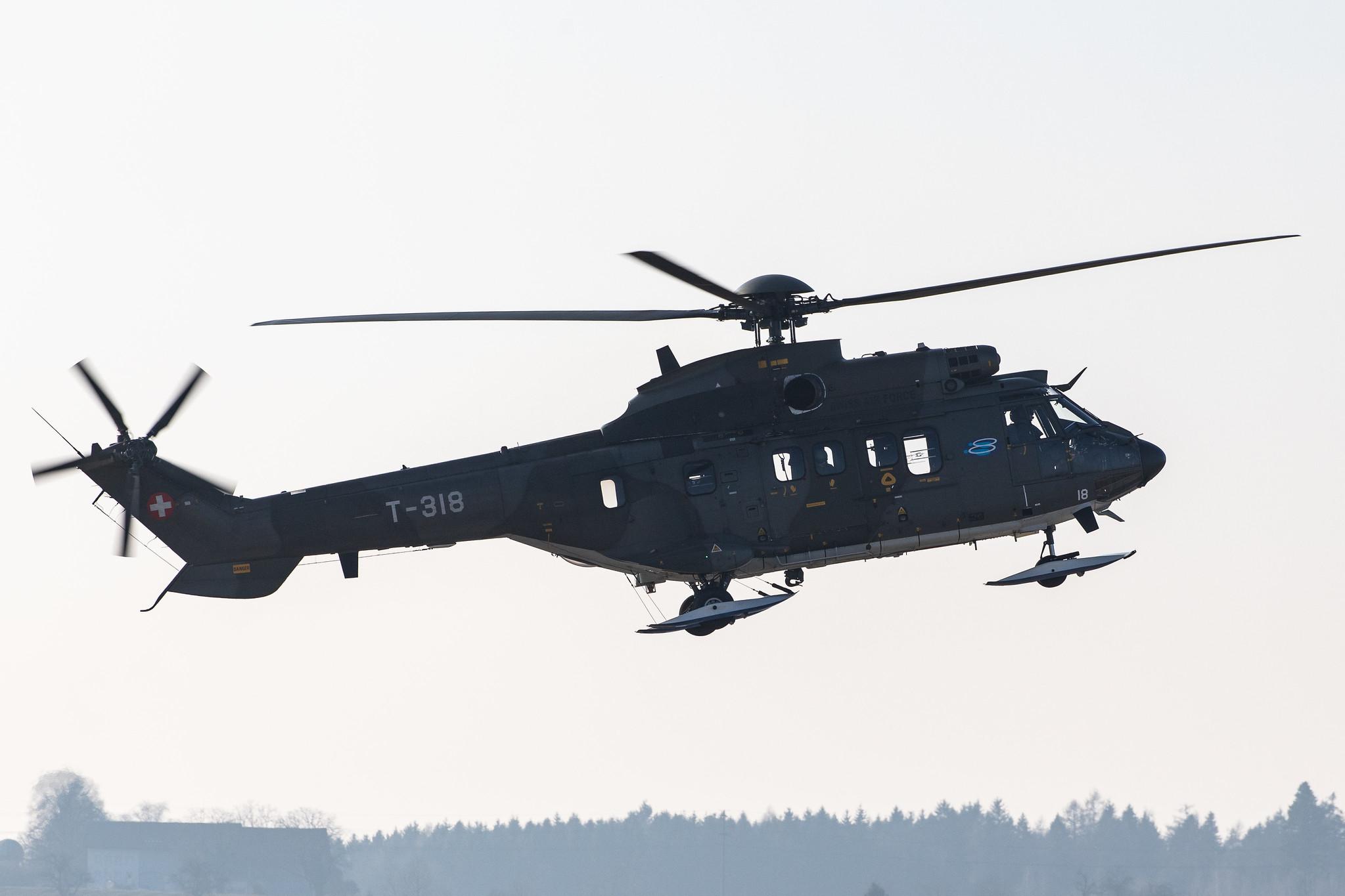 Flughafen Zürich: Swiss Air Force |  Eurocopter AS-532UL Cougar AS32 | T-318 | MSN 2340