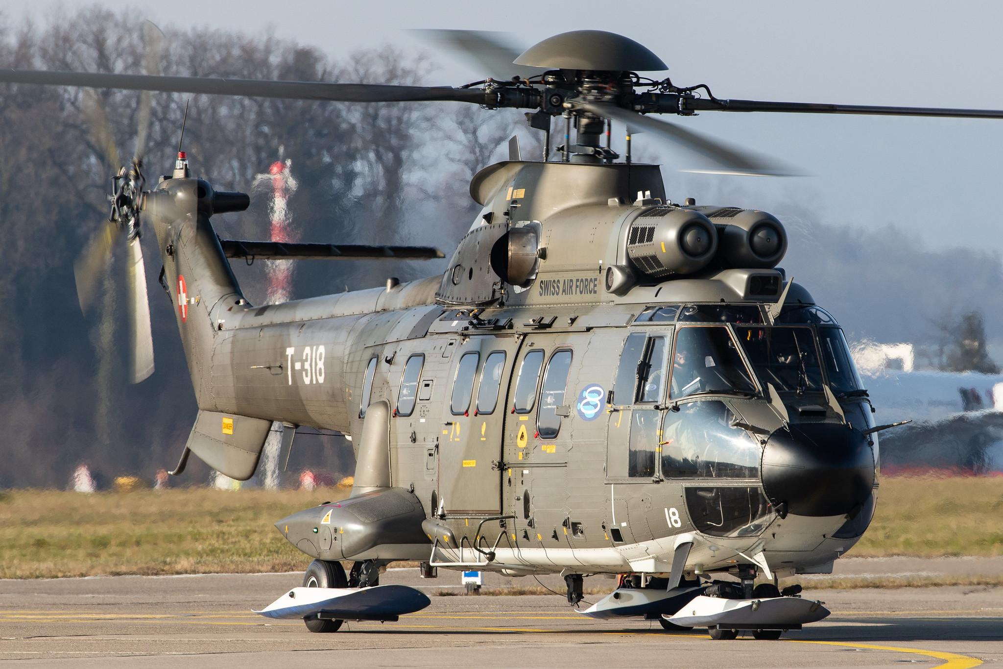 Flughafen Zürich: Swiss Air Force |  Eurocopter AS-532UL Cougar AS32 | T-318 | MSN 2340