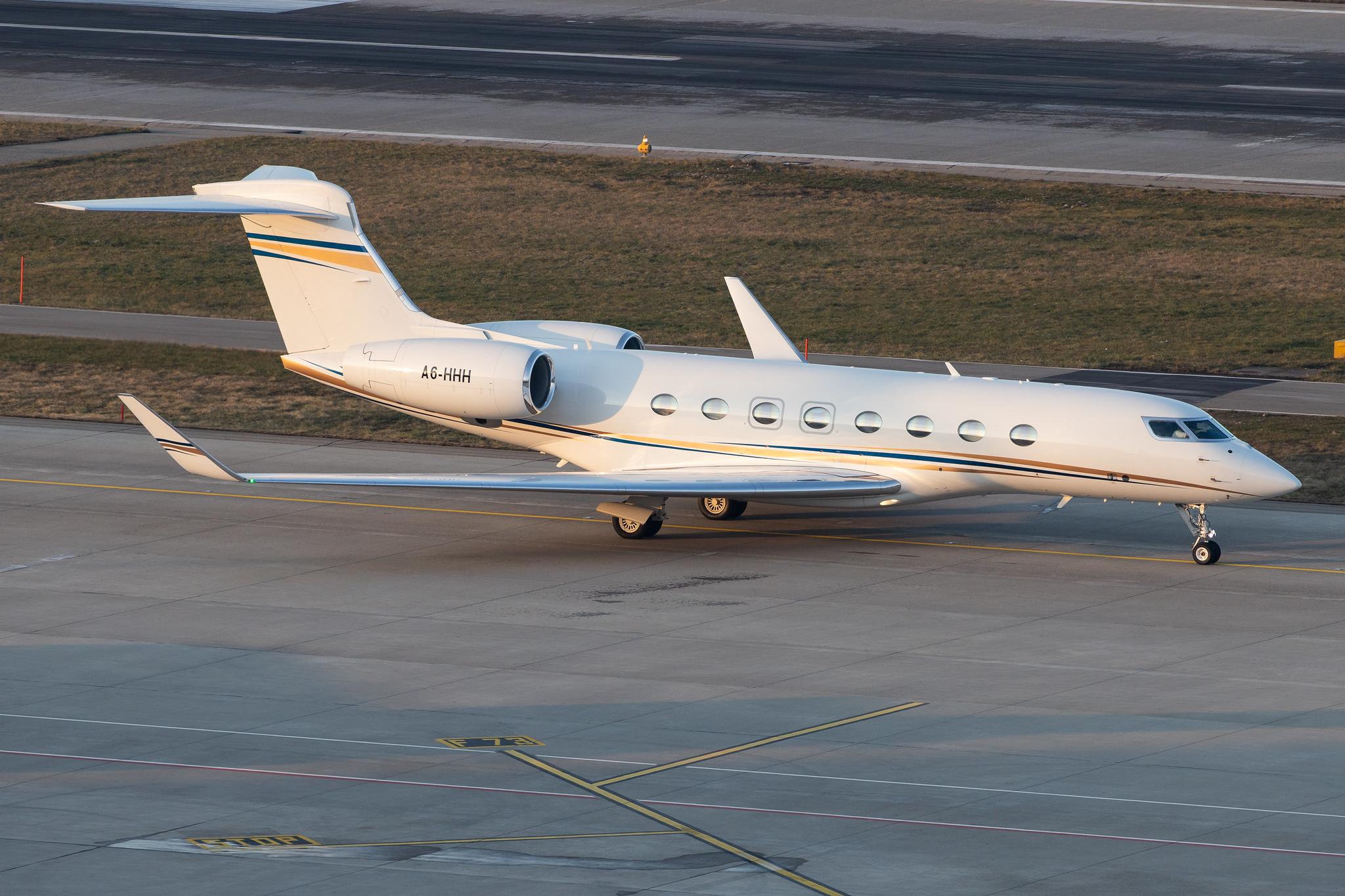 Flughafen Zürich: Dubai Air Wing (/ DUB) |  Gulfstream G400 GLF4 | A6-HHH | MSN 1531