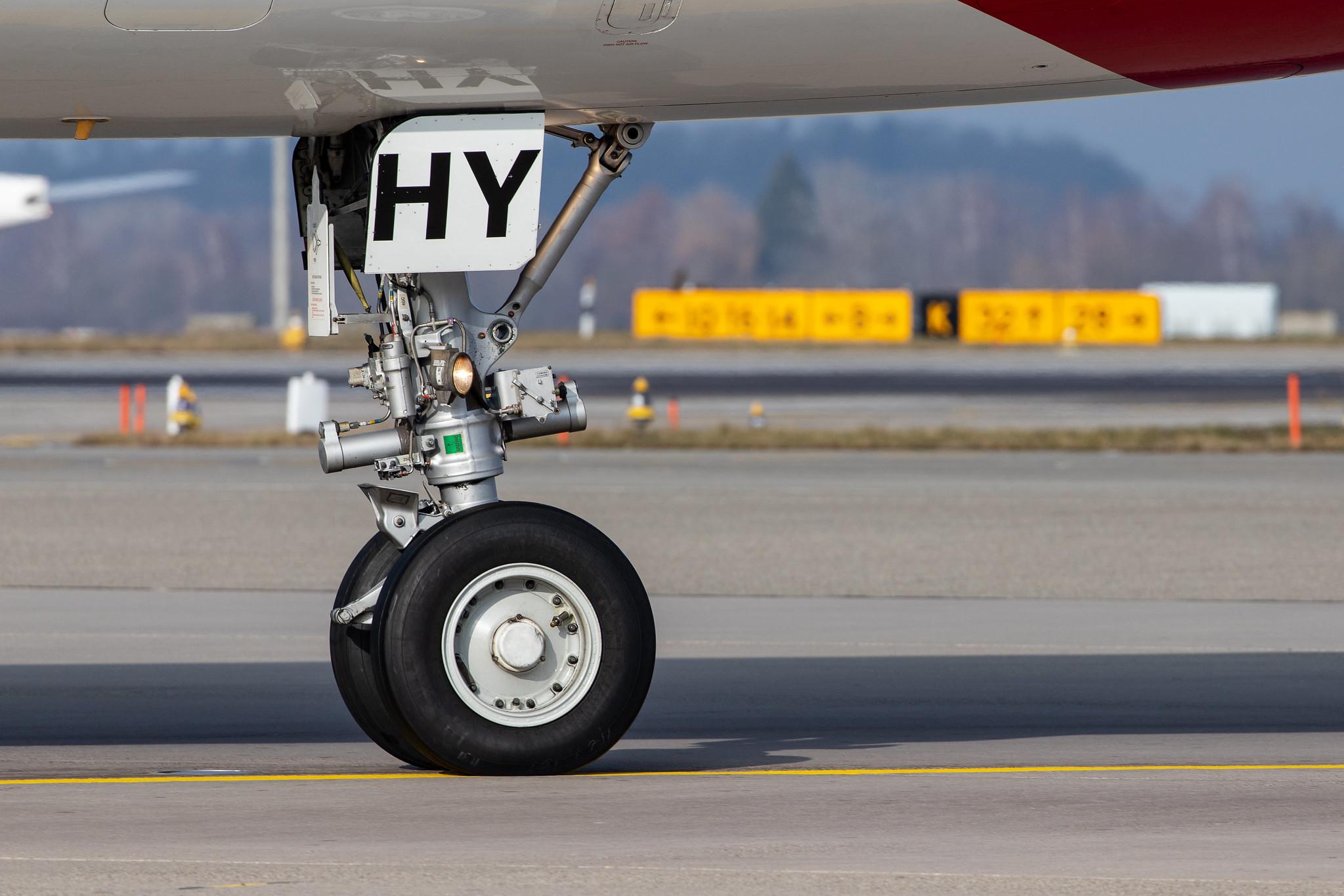Flughafen Zürich: Edelweiss Air (WK / EDW) |  Airbus A320-214 A320 | HB-IHY | MSN 0947