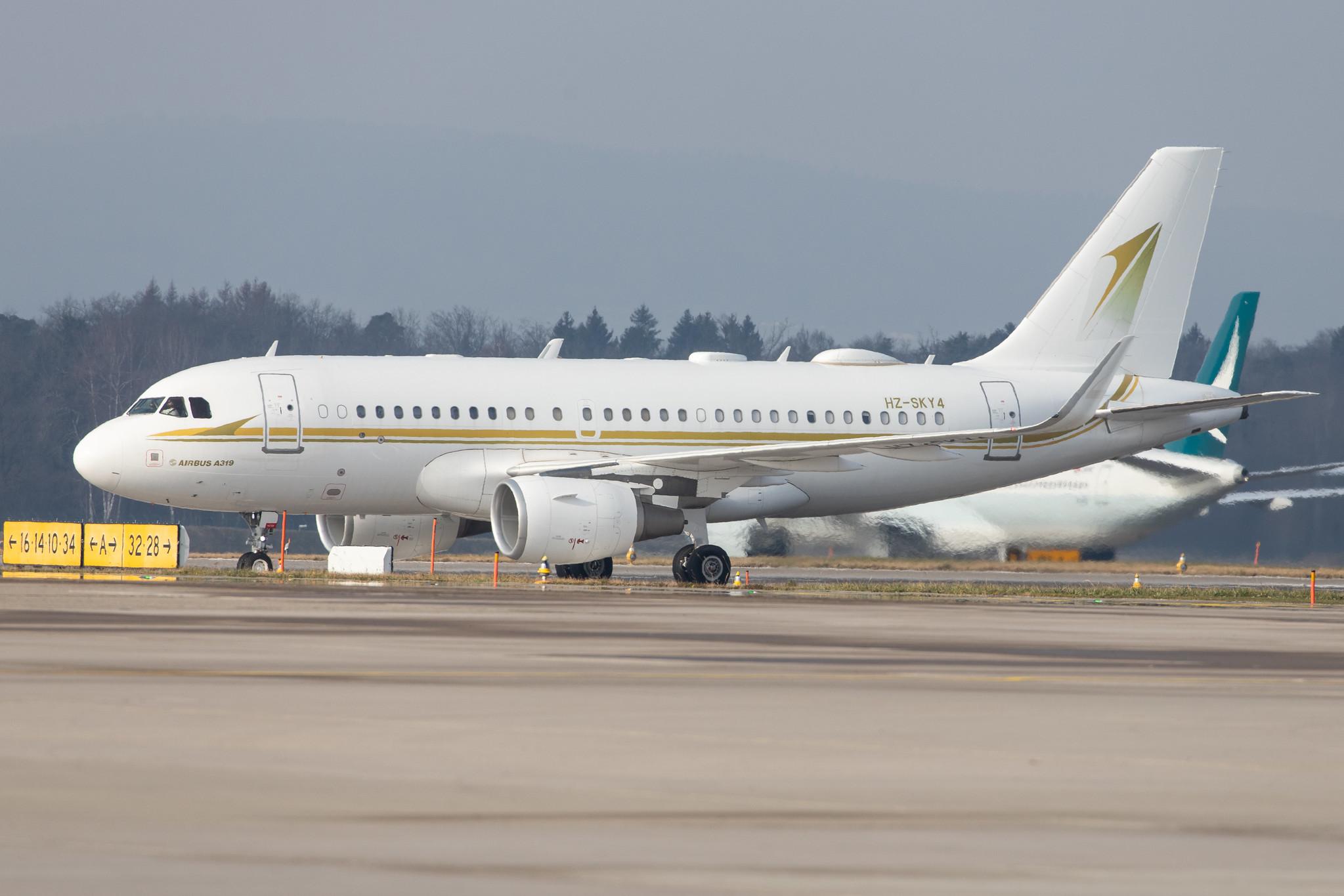 Flughafen Zürich: Sky Prime |  Airbus A319-115(CJ) A319 | HZ-SKY4 | MSN 6727