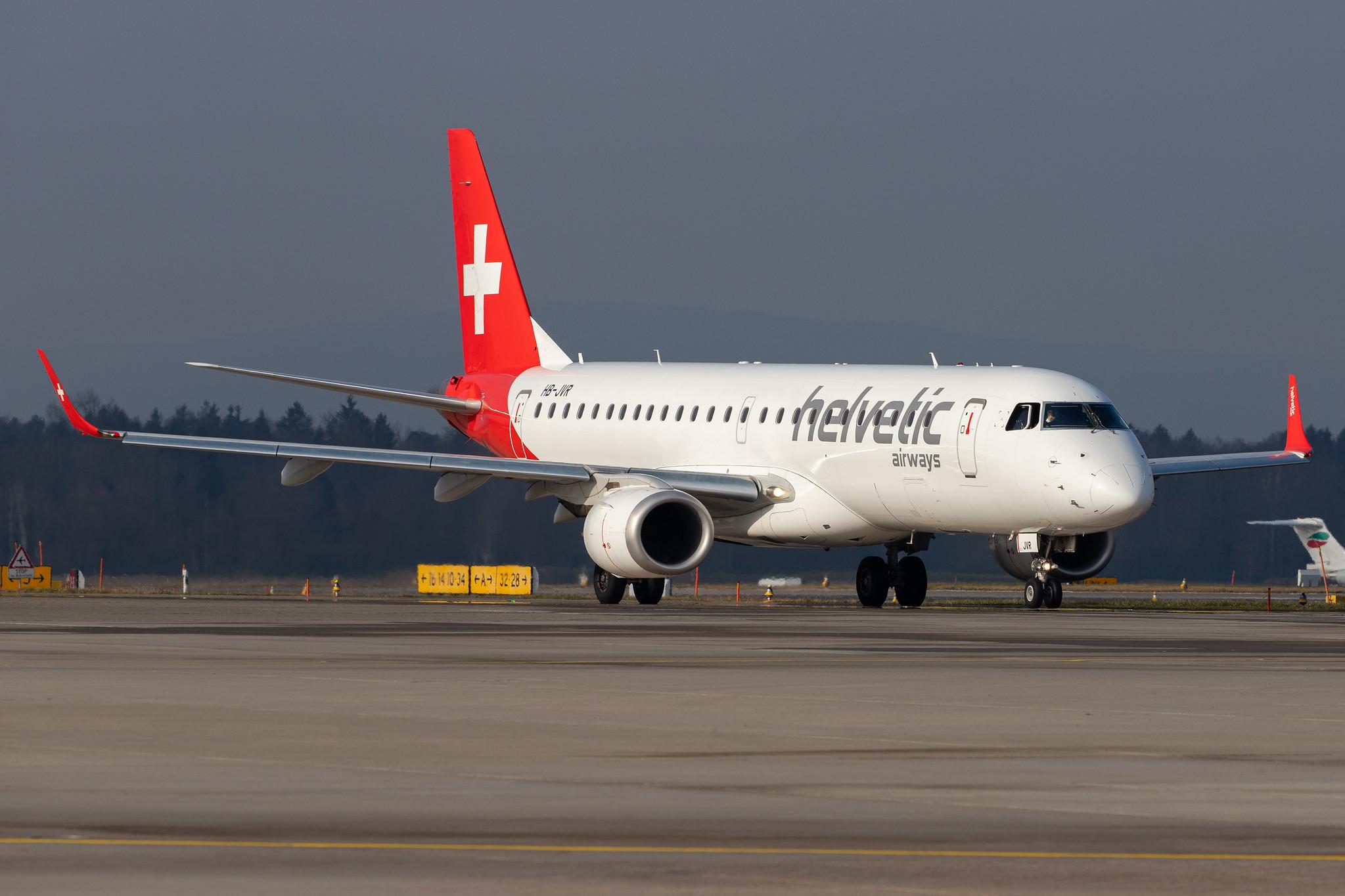 Flughafen Zürich: Helvetic Airways (2L / OAW) |  Embraer E190LR E190 | HB-JVR | MSN 19000435