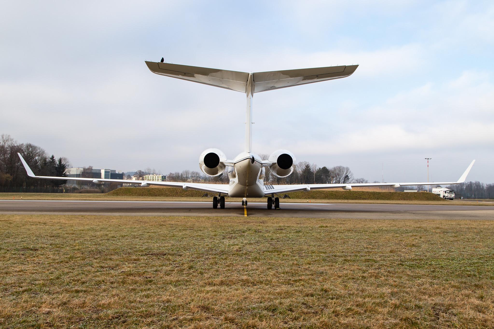 Flughafen Zürich: Global Jet Austria |  Bombardier Global 6000 GLEX | OE-LMA | MSN 9792