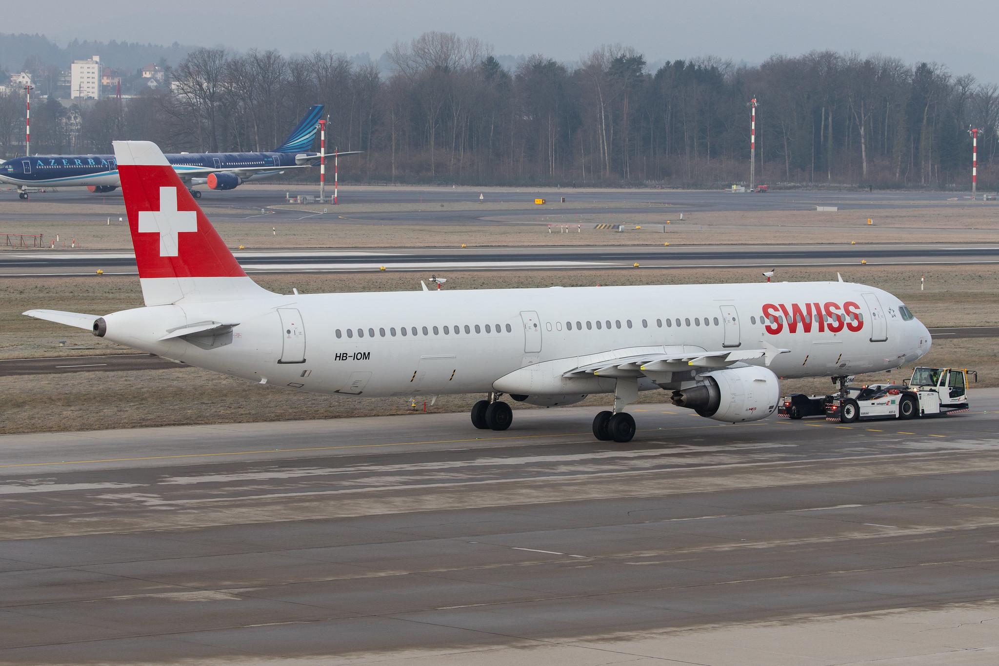 Flughafen Zürich: Swiss (LX / SWR) |  Airbus A321-212 A321 | HB-IOM | MSN 4534