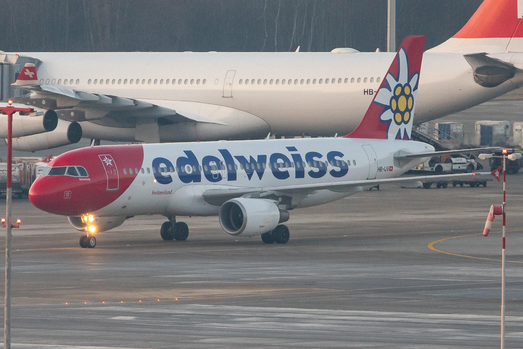 Flughafen Zürich: Edelweiss Air (WK / EDW) |  Airbus A320-214 A320 | HB-IJV | MSN 2024