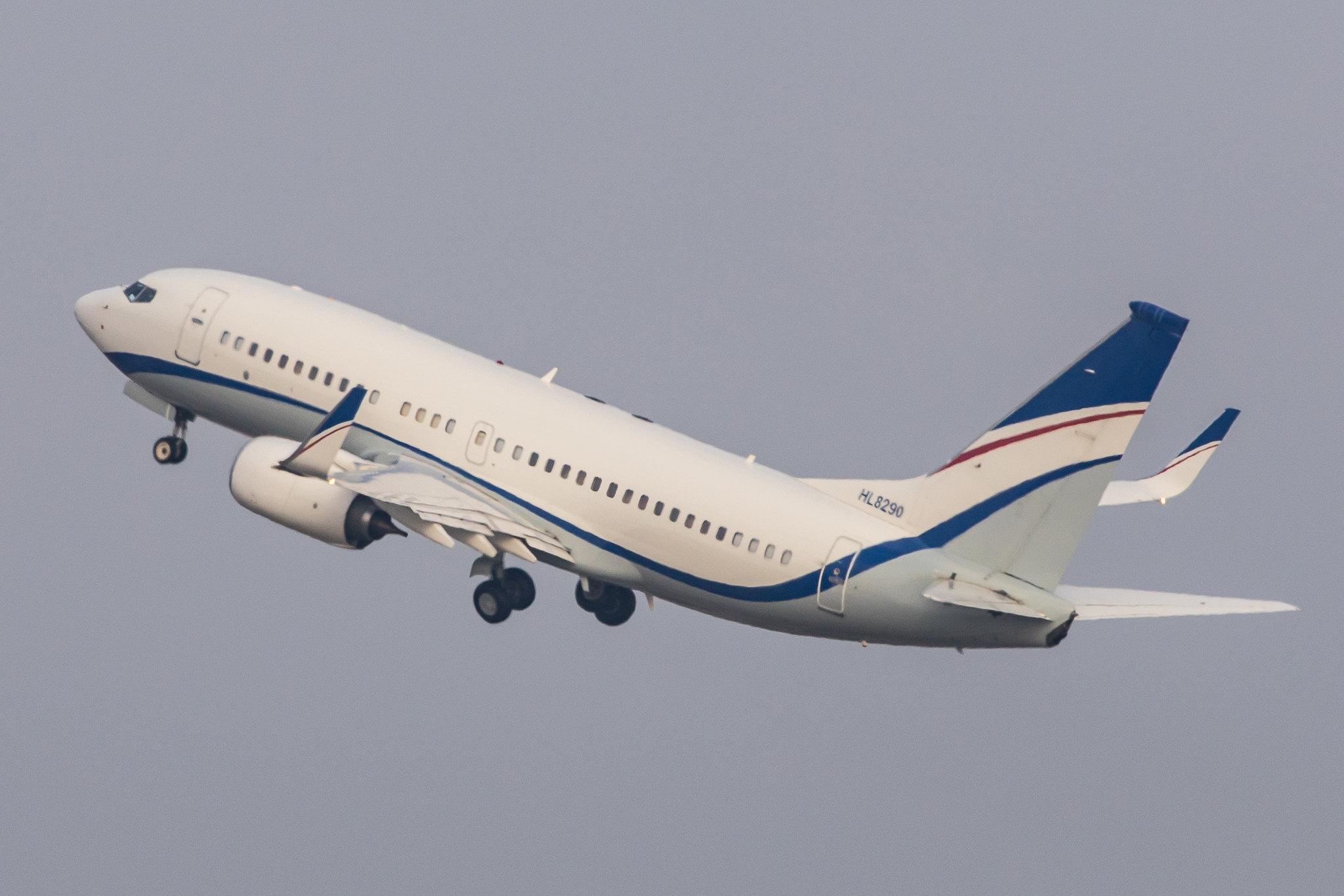 Flughafen Zürich: HyundiaMotor Co.  |  Boeing 737-7GE(BBJ) B737 | HL8290 | MSN 41375