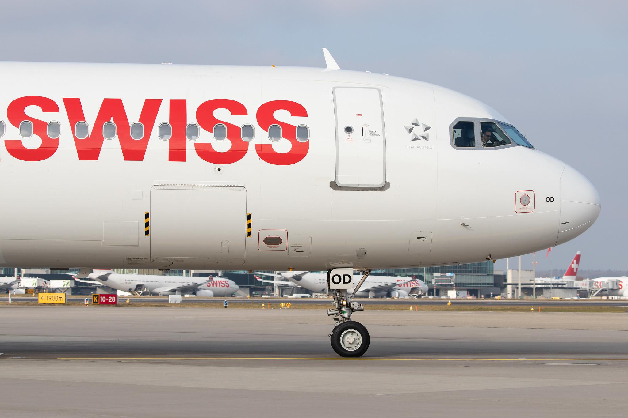 Flughafen Zürich: Swiss (LX / SWR) |  Airbus A321-111 A321 | HB-IOD | MSN 0522