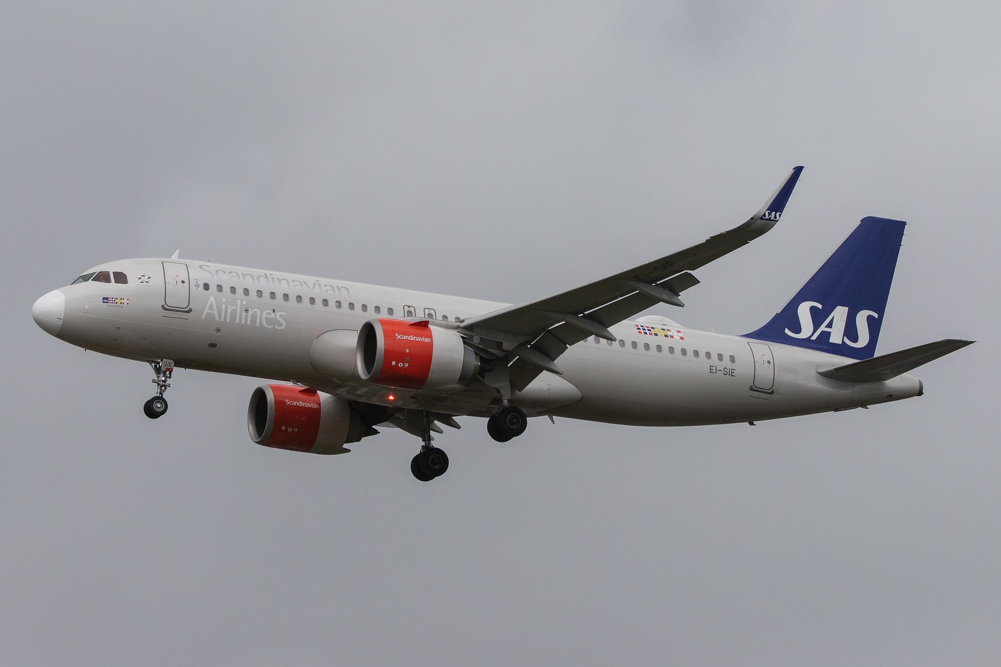 London Heathrow Airport: SAS (SK / SAS) | Operator: SAS Ireland |  Airbus A320-251N A20N | EI-SIE | MSN 8058