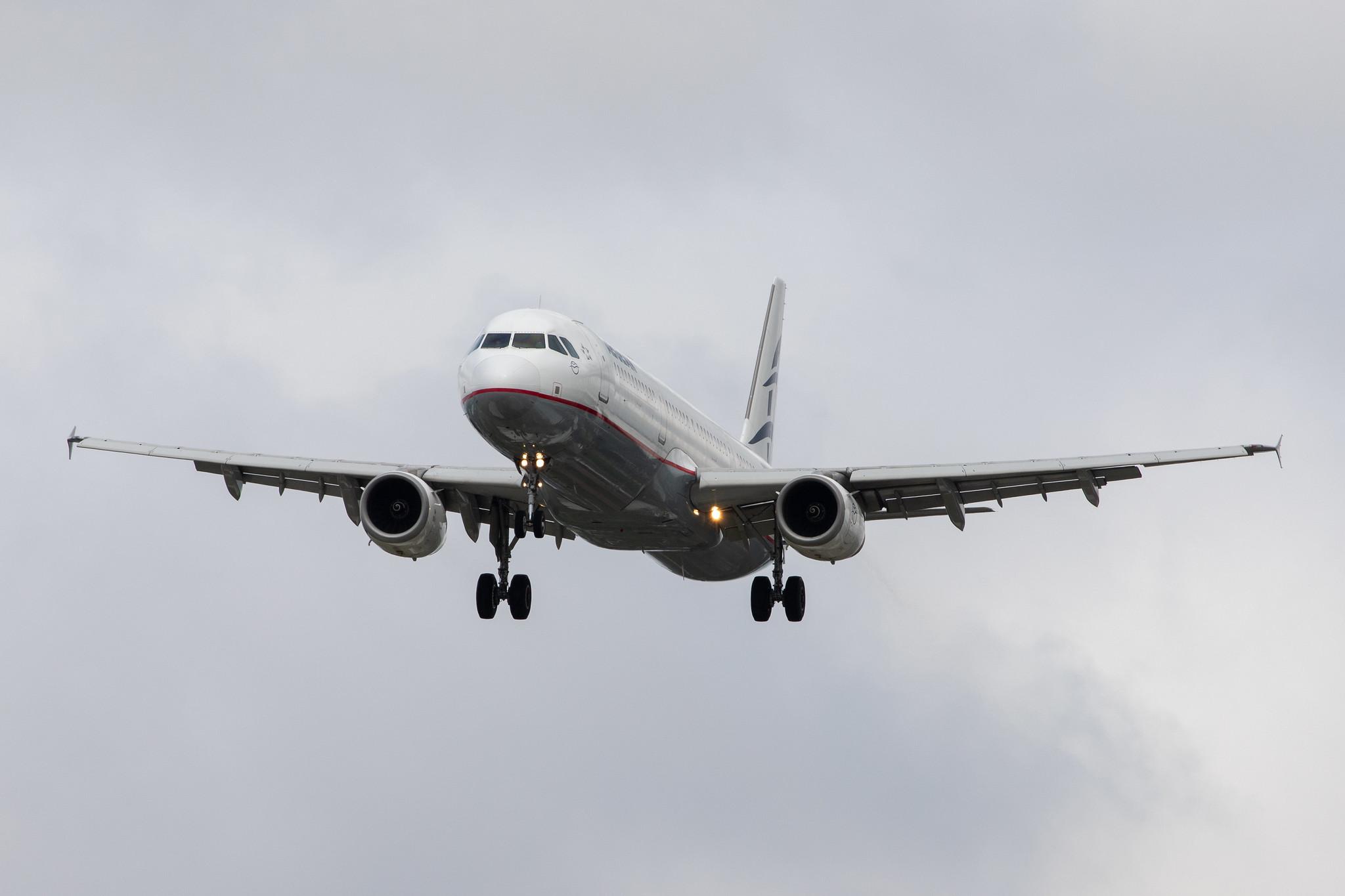 London Heathrow Airport: Aegean Airlines (A3 / AEE) |  Airbus A321-232 A321 | SX-DGP | MSN 3302