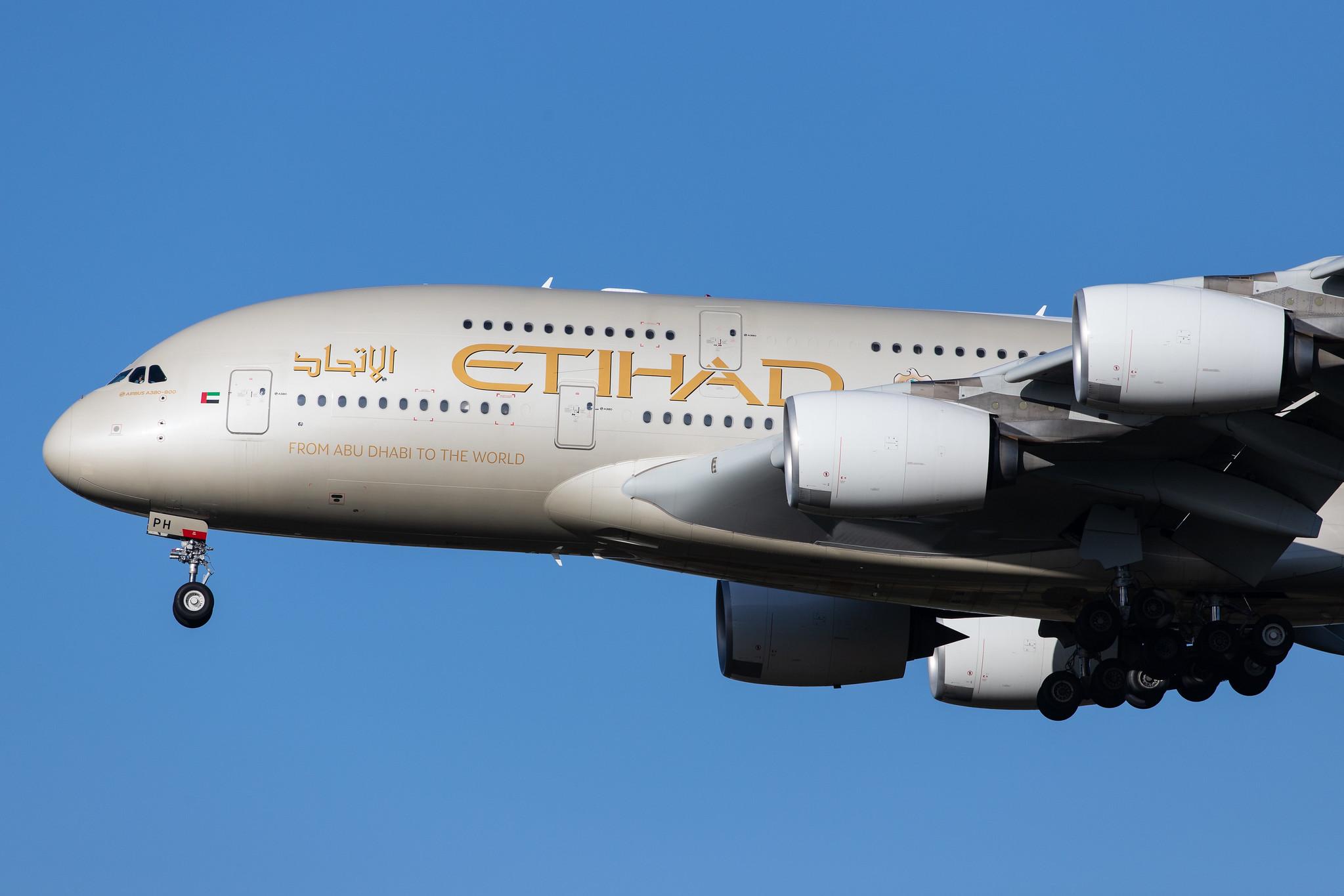 London Heathrow Airport: Etihad (EY / ETD) | Operator: Etihad Airways |  Airbus A380-861 A388 | A6-APH | MSN 199