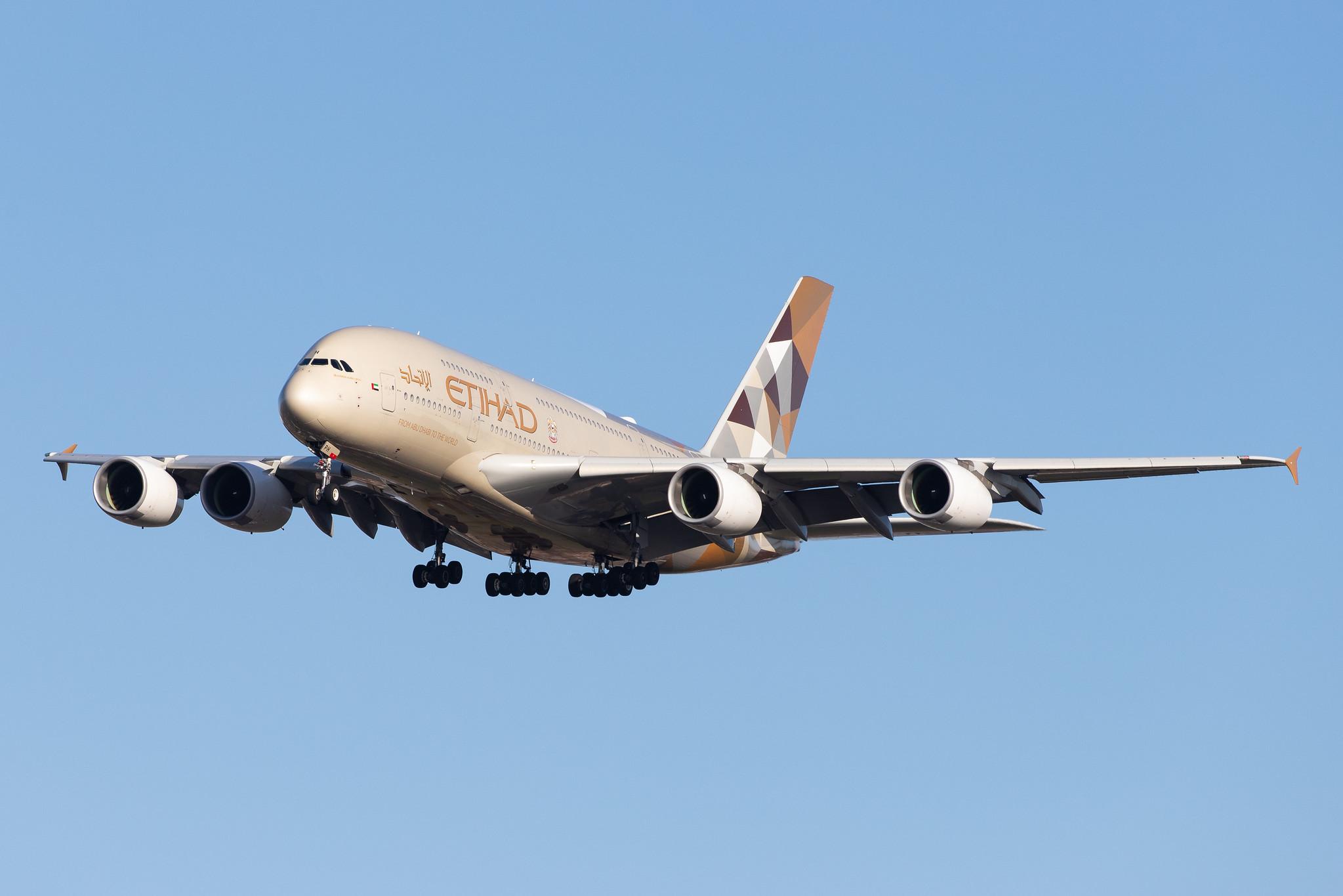 London Heathrow Airport: Etihad (EY / ETD) | Operator: Etihad Airways |  Airbus A380-861 A388 | A6-APH | MSN 199