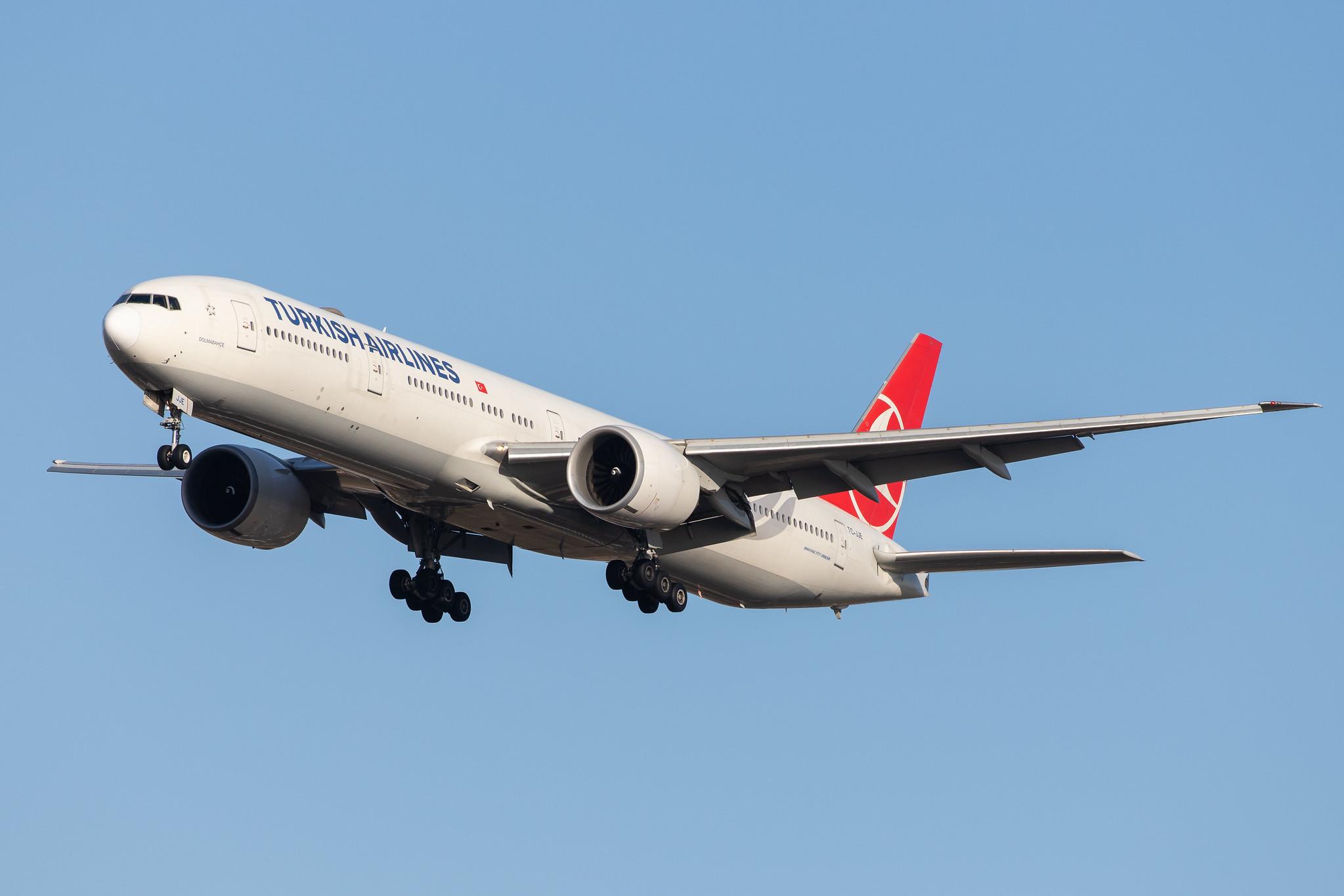 London Heathrow Airport: Turkish Airlines (TK / THY) |  Boeing 777-3F2(ER) B77W | TC-JJE | MSN 40707