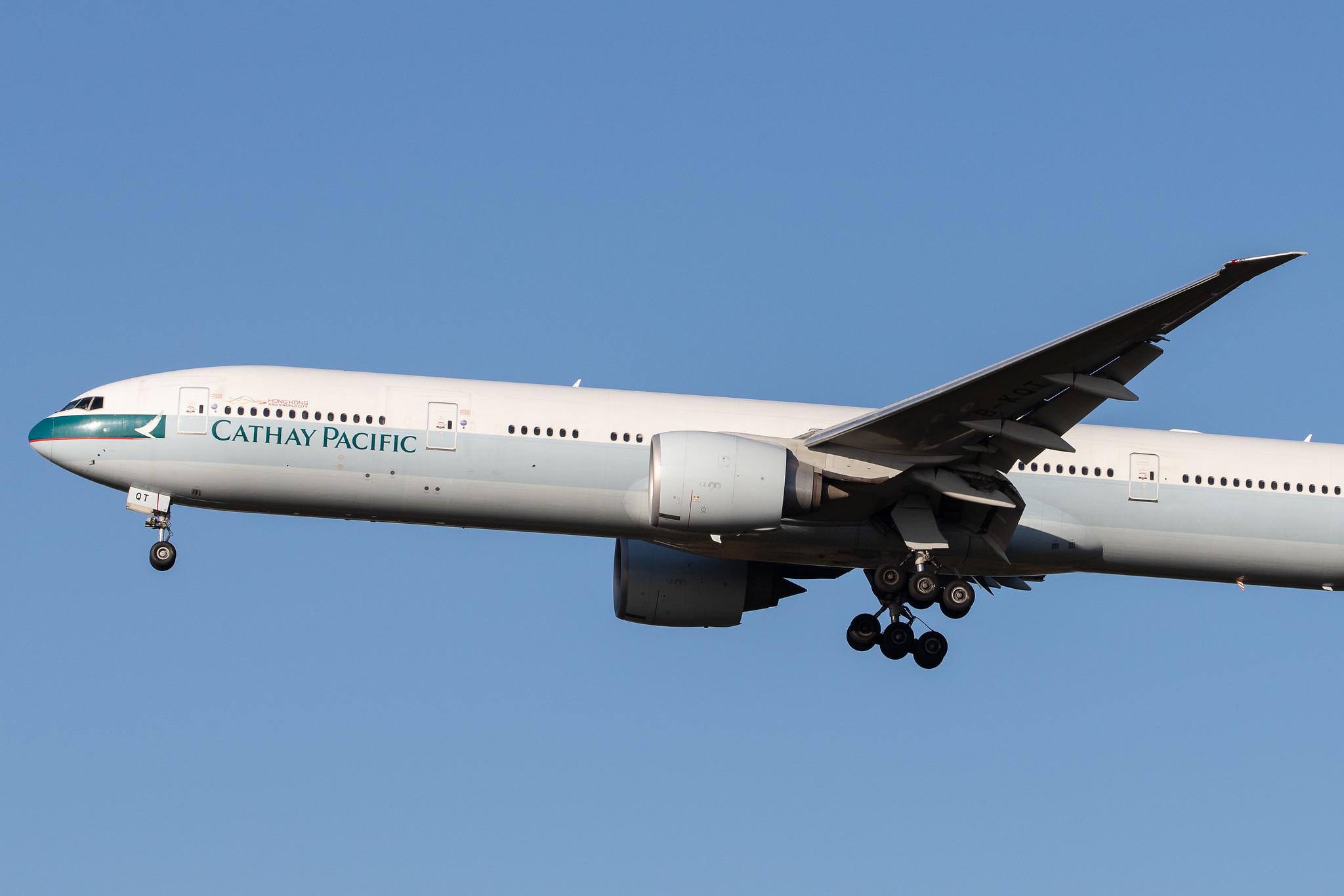 London Heathrow Airport: Cathay Pacific (CX / CPA) |  Boeing 777-367(ER) B77W | B-KQT | MSN 41766