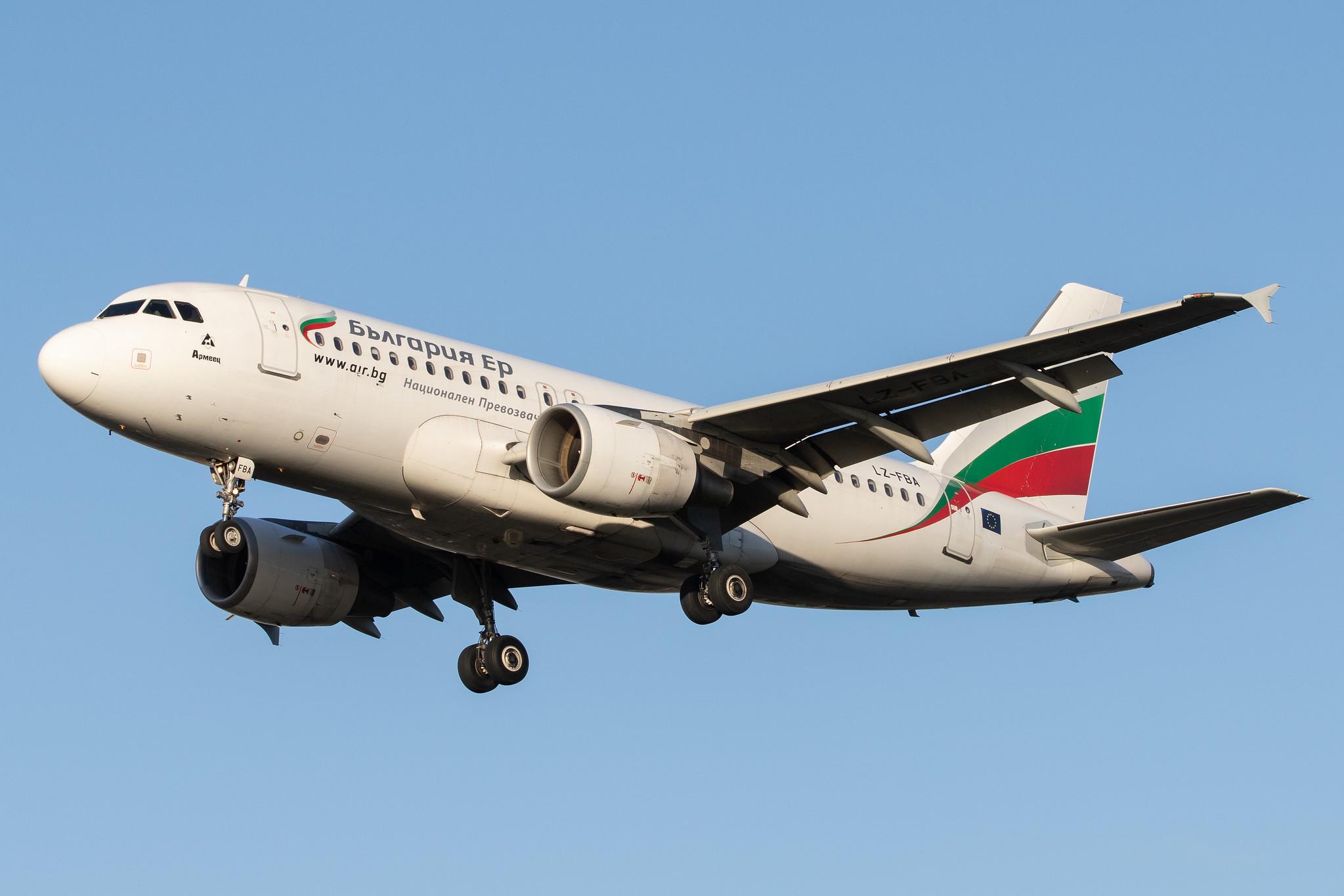 London Heathrow Airport: Bulgaria Air (FB / LZB) |  Airbus A319-112 A319 | LZ-FBA | MSN 3564