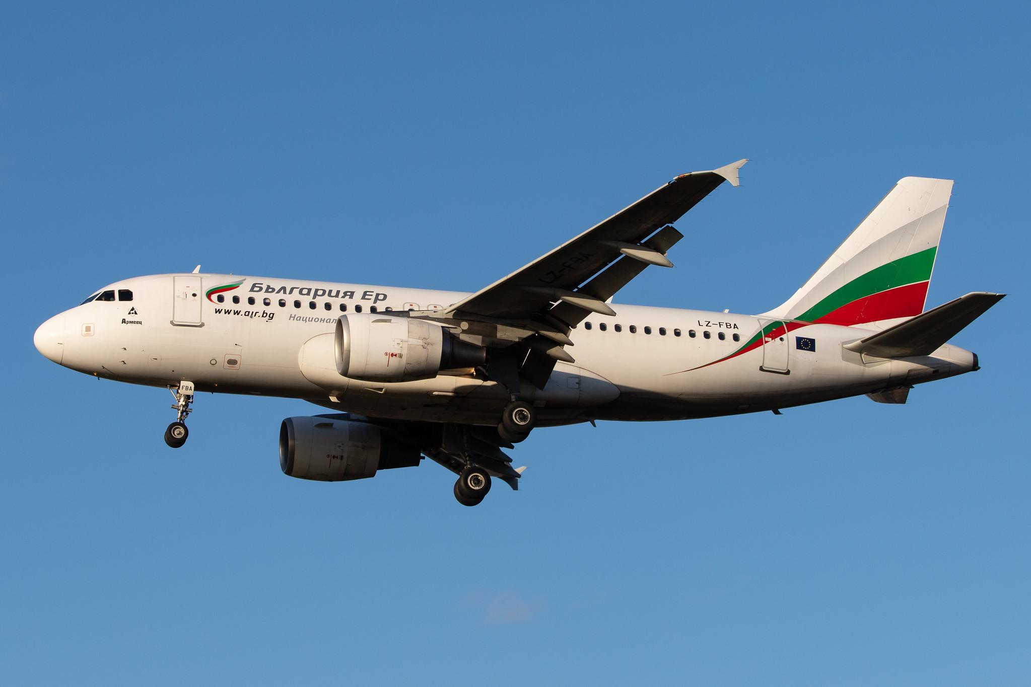 London Heathrow Airport: Bulgaria Air (FB / LZB) |  Airbus A319-112 A319 | LZ-FBA | MSN 3564