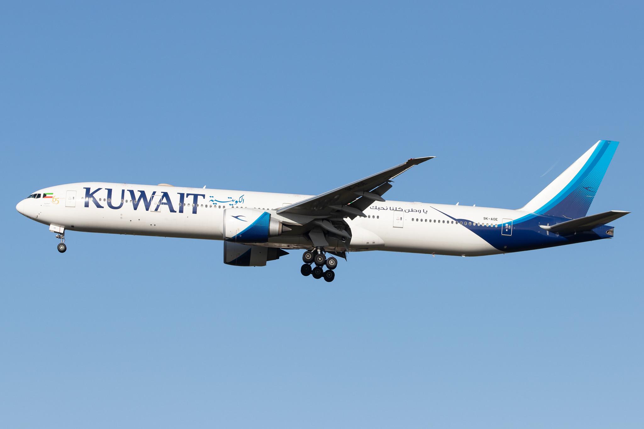 London Heathrow Airport: Kuwait Airways (KU / KAC) |  Boeing 777-369(ER) B77W | 9K-AOE | MSN 62563