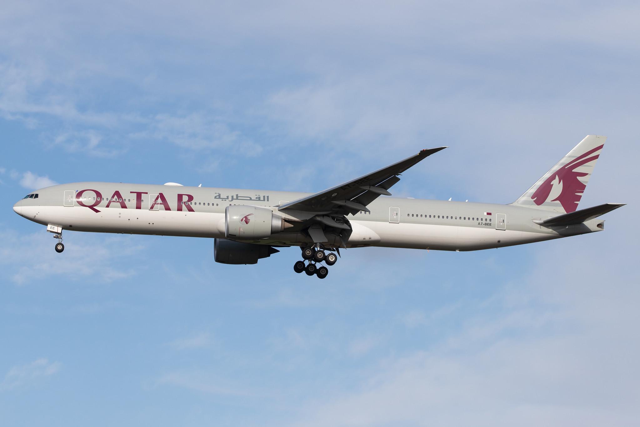 London Heathrow Airport: Qatar Airways (QR / QTR) |  Boeing 777-3DZ(ER) B77W | A7-BEE | MSN 60331