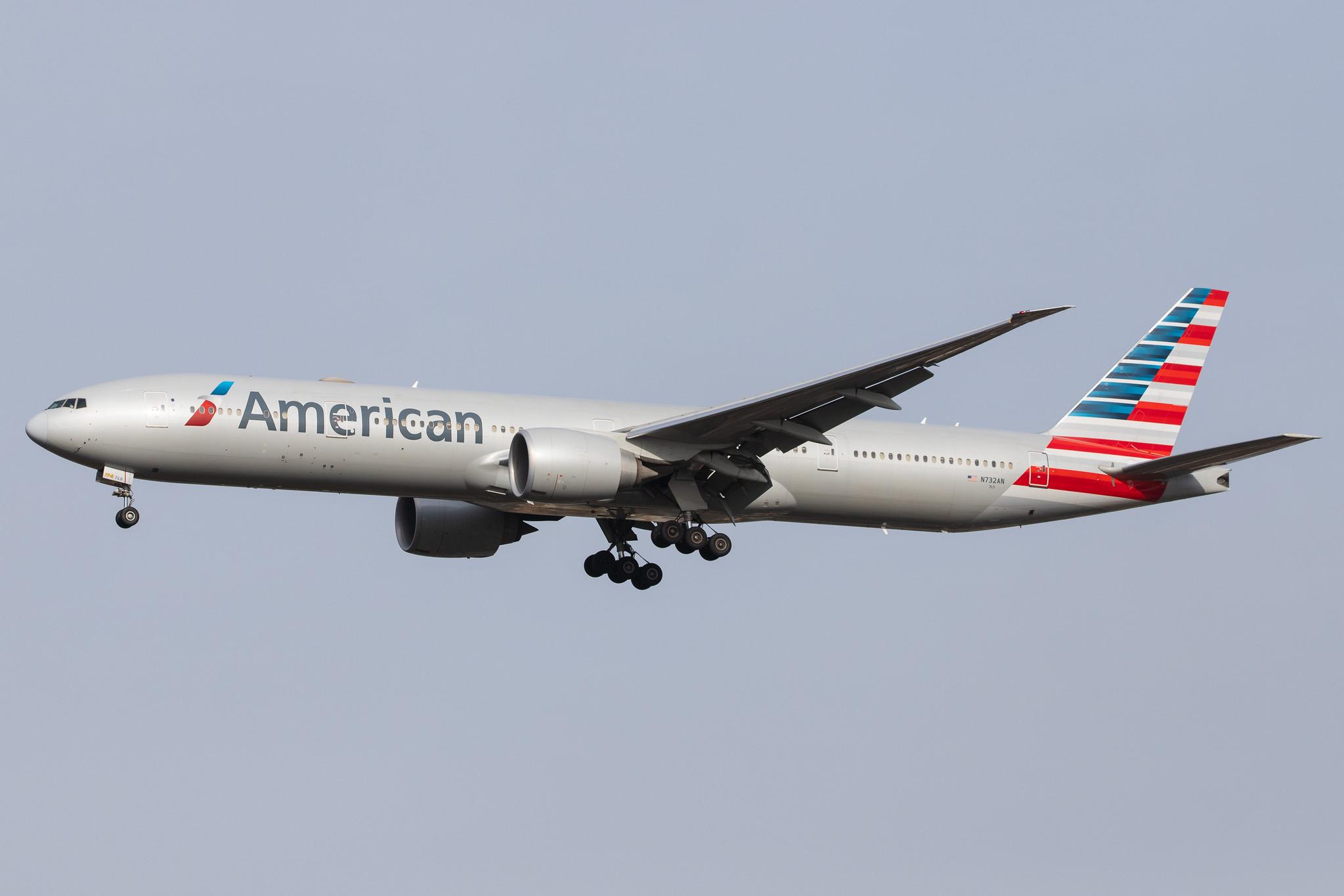 London Heathrow Airport: American Airlines (AA / AAL) |  Boeing 777-323(ER) B77W | N732AN | MSN 31549
