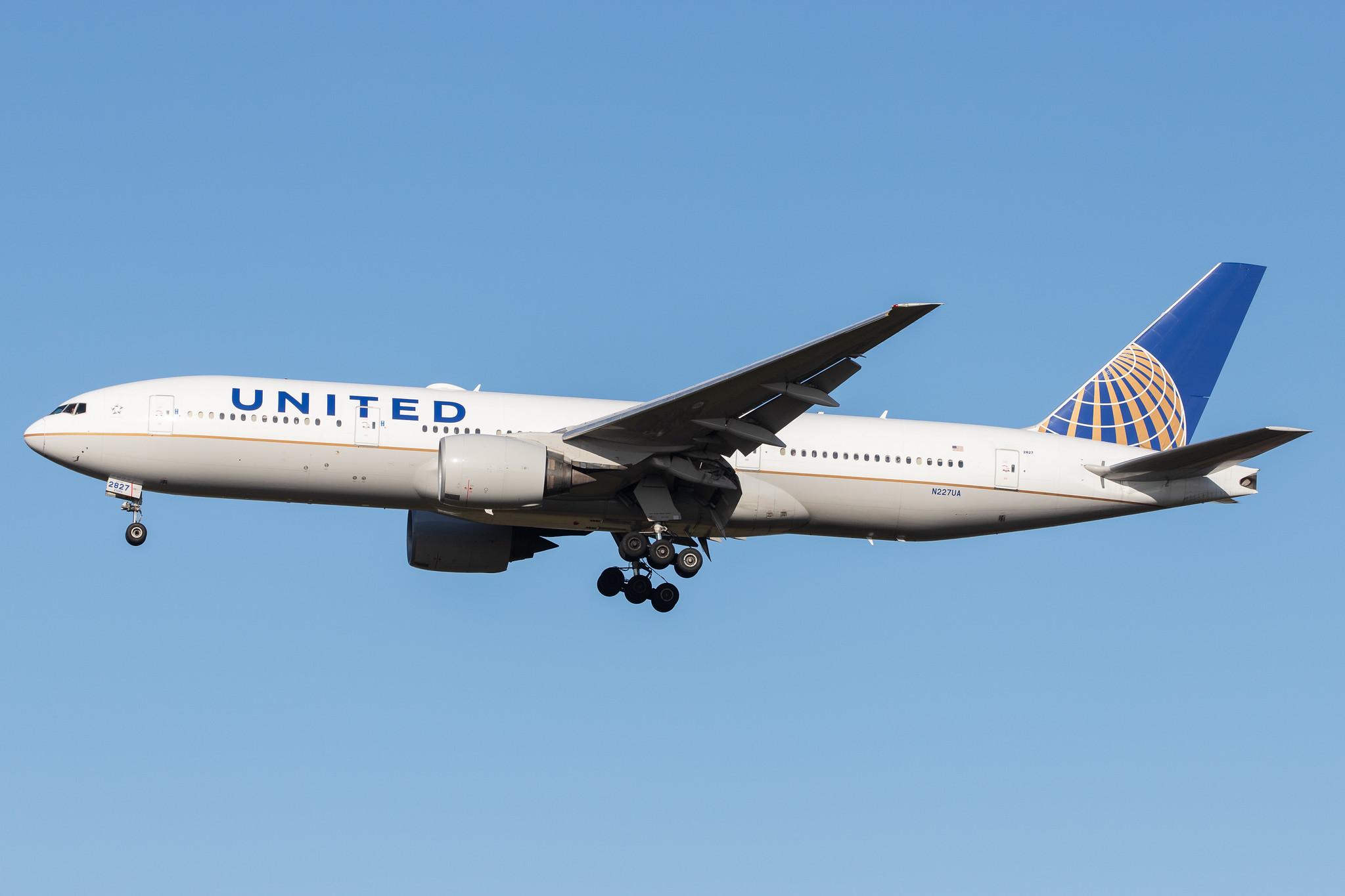 London Heathrow Airport: United Airlines (UA / UAL) |  Boeing 777-222(ER) B772 | N227UA | MSN 30555