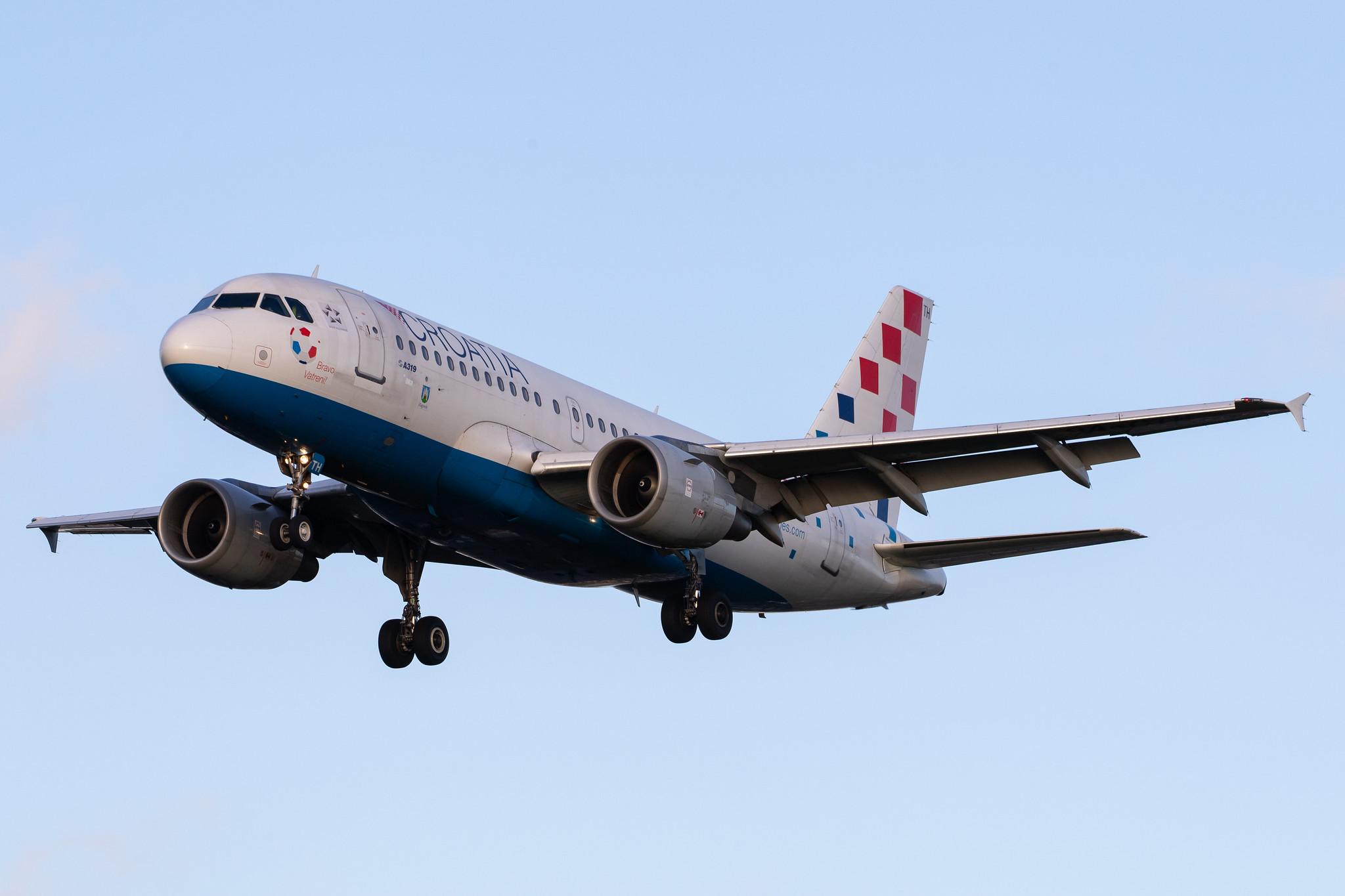 London Heathrow Airport: Croatia Airlines (OU / CTN) |  Airbus A319-112 A319 | 9A-CTH | MSN 0833
