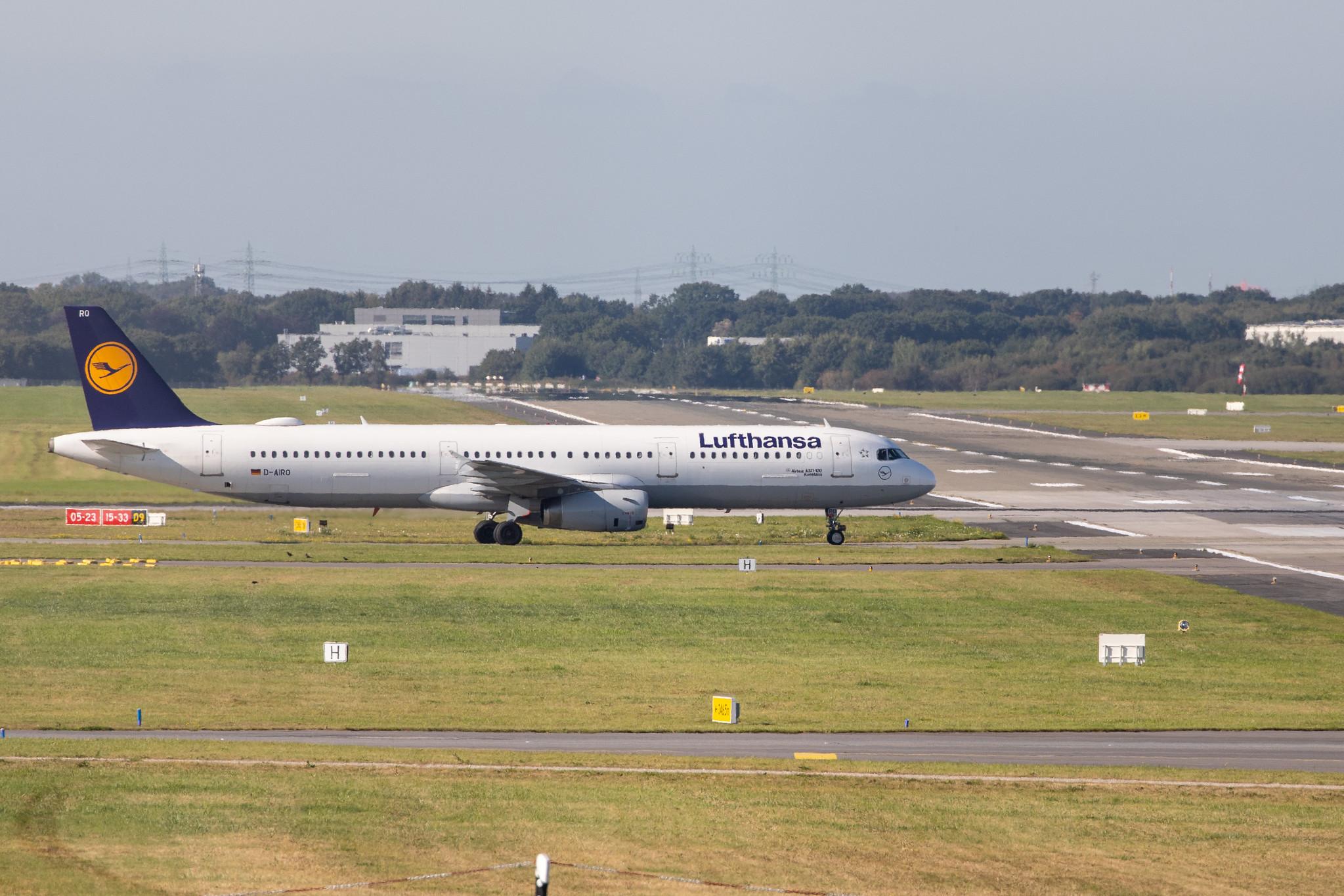 Hamburg Airport: Lufthansa (LH / DLH) |  Airbus A321-131 A321 | D-AIRO | MSN 0563