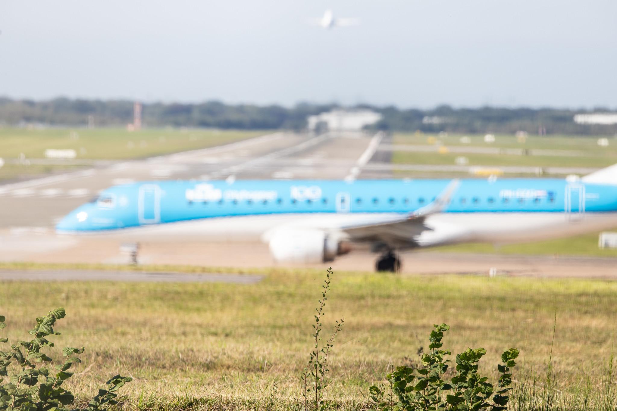 Hamburg Airport: KLM (KL / KLM) | Operator: KLM Cityhopper |  Embraer ERJ-190STD E190 | PH-EZG | MSN 19000315