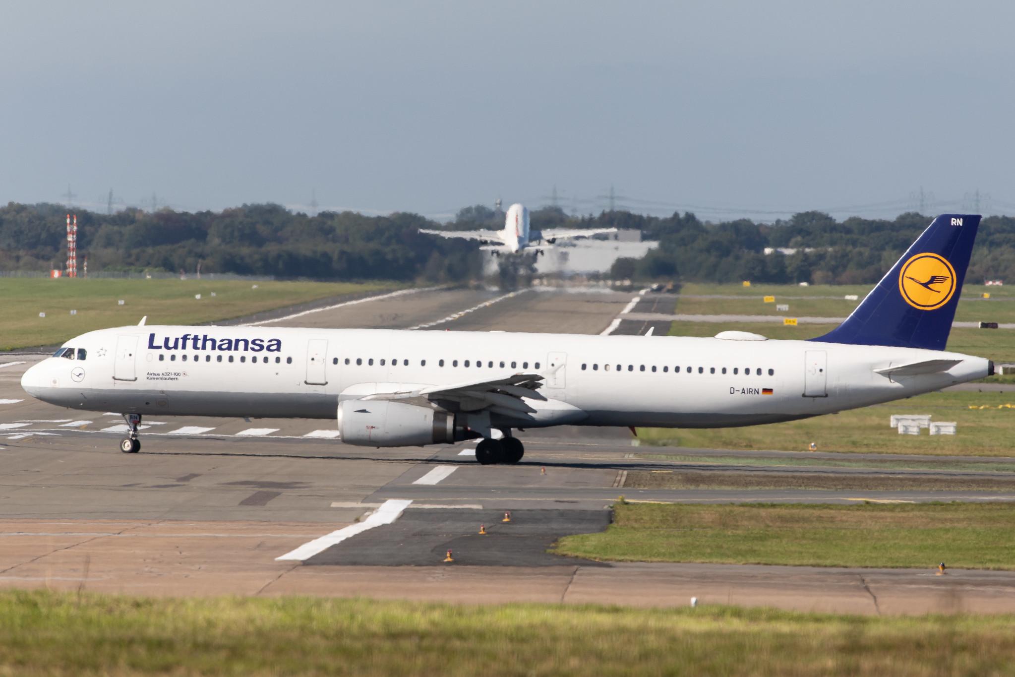 Hamburg Airport: Lufthansa (LH / DLH) |  Airbus A321-131 A321 | D-AIRN | MSN 0560
