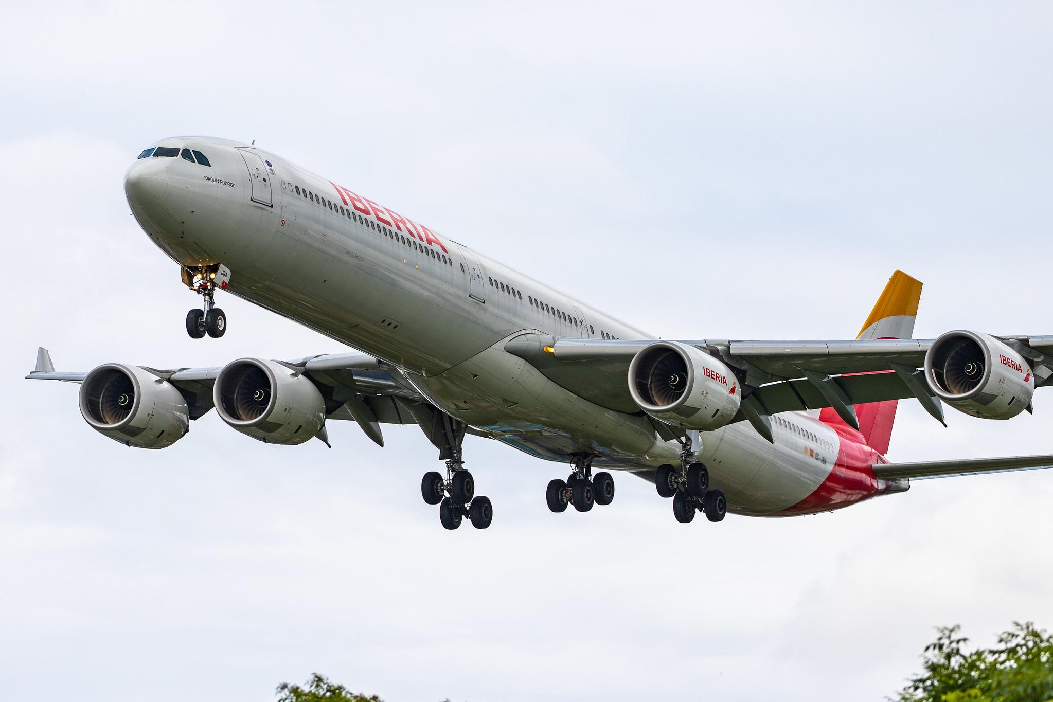 London Heathrow Airport: Iberia (IB / IBE) |  Airbus A340-642 A346 | EC-JBA | MSN 0606