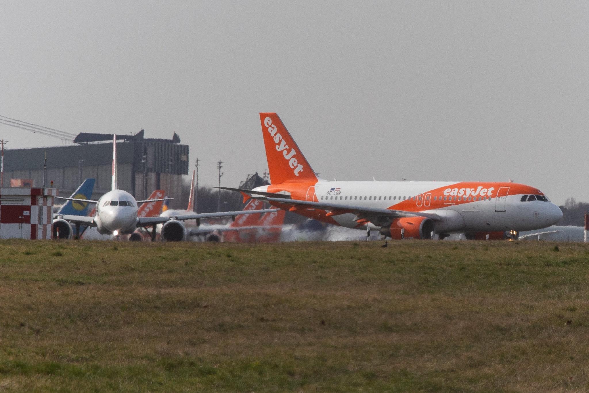 Flughafen Berlin Tegel (TXL): easyJet (U2 / EZY) | Operator: easyJet Europe |  Airbus A319-111 A319 | OE-LQM | MSN 3824