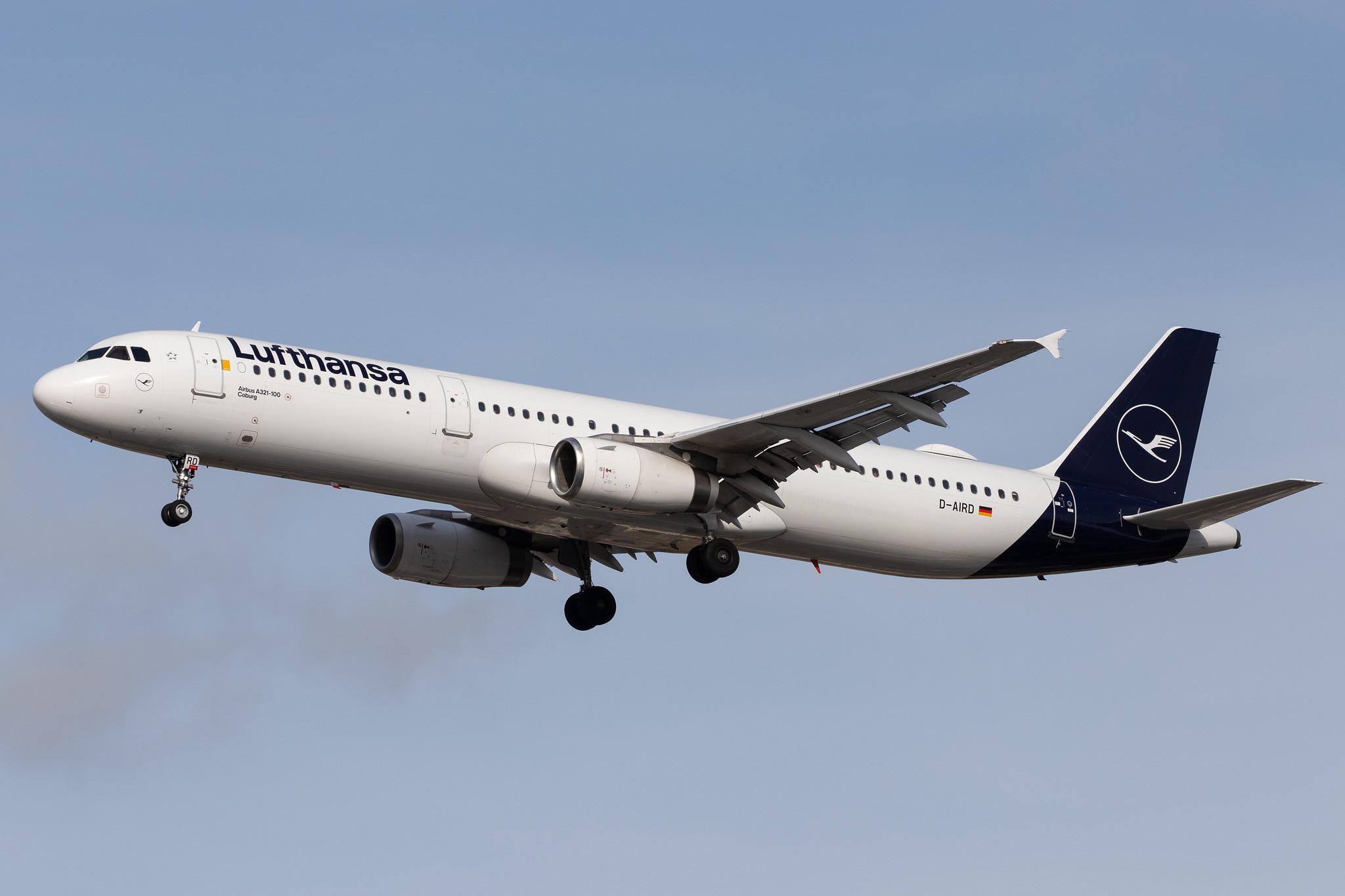 Flughafen Berlin Tegel (TXL): Lufthansa (LH / DLH) |  Airbus A321-131 A321 | D-AIRD | MSN 0474